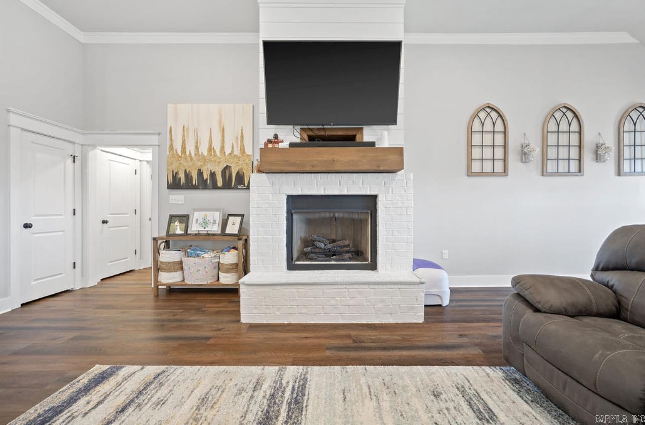 Sarah Crossing - Residential