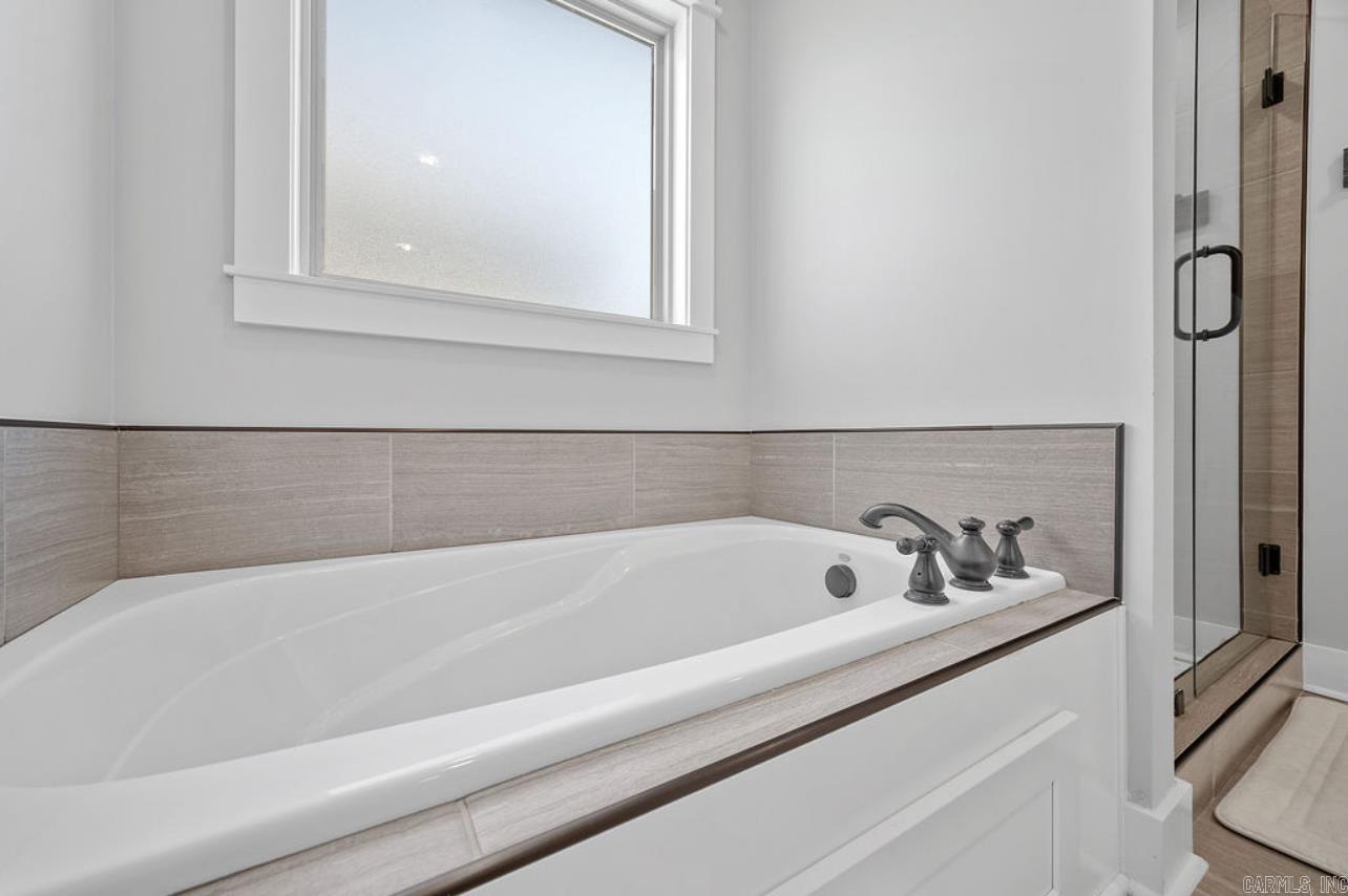 Sarah Crossing - Residential