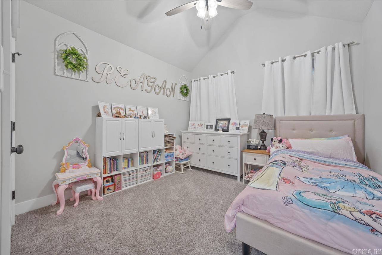 Sarah Crossing - Residential