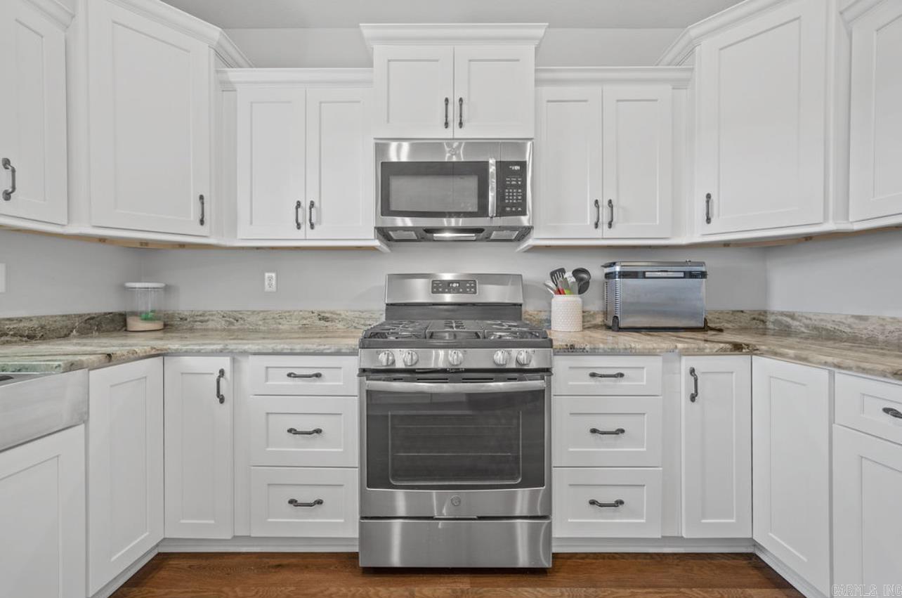 Sarah Crossing - Residential