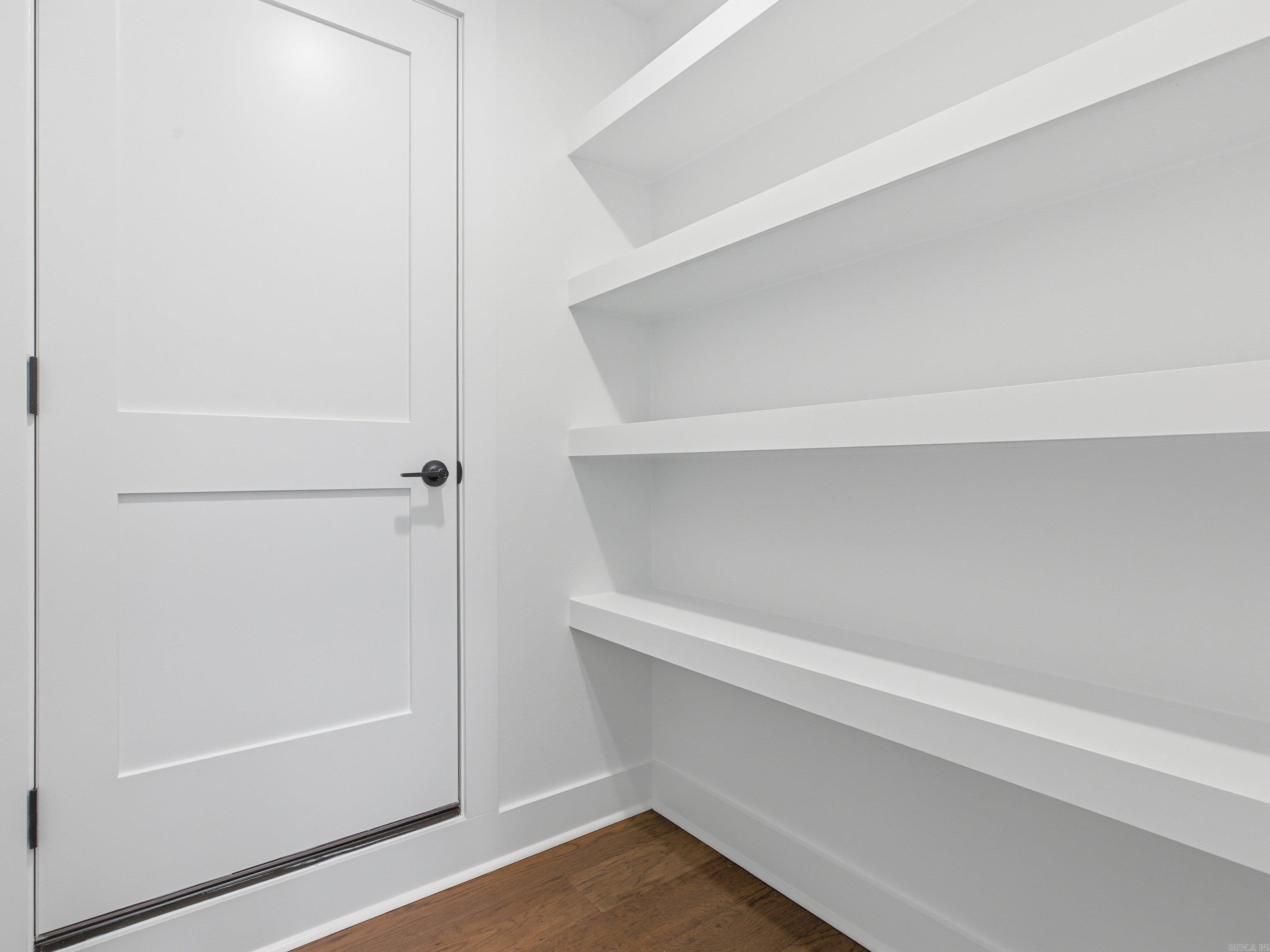 AVILLA MANOR - Residential