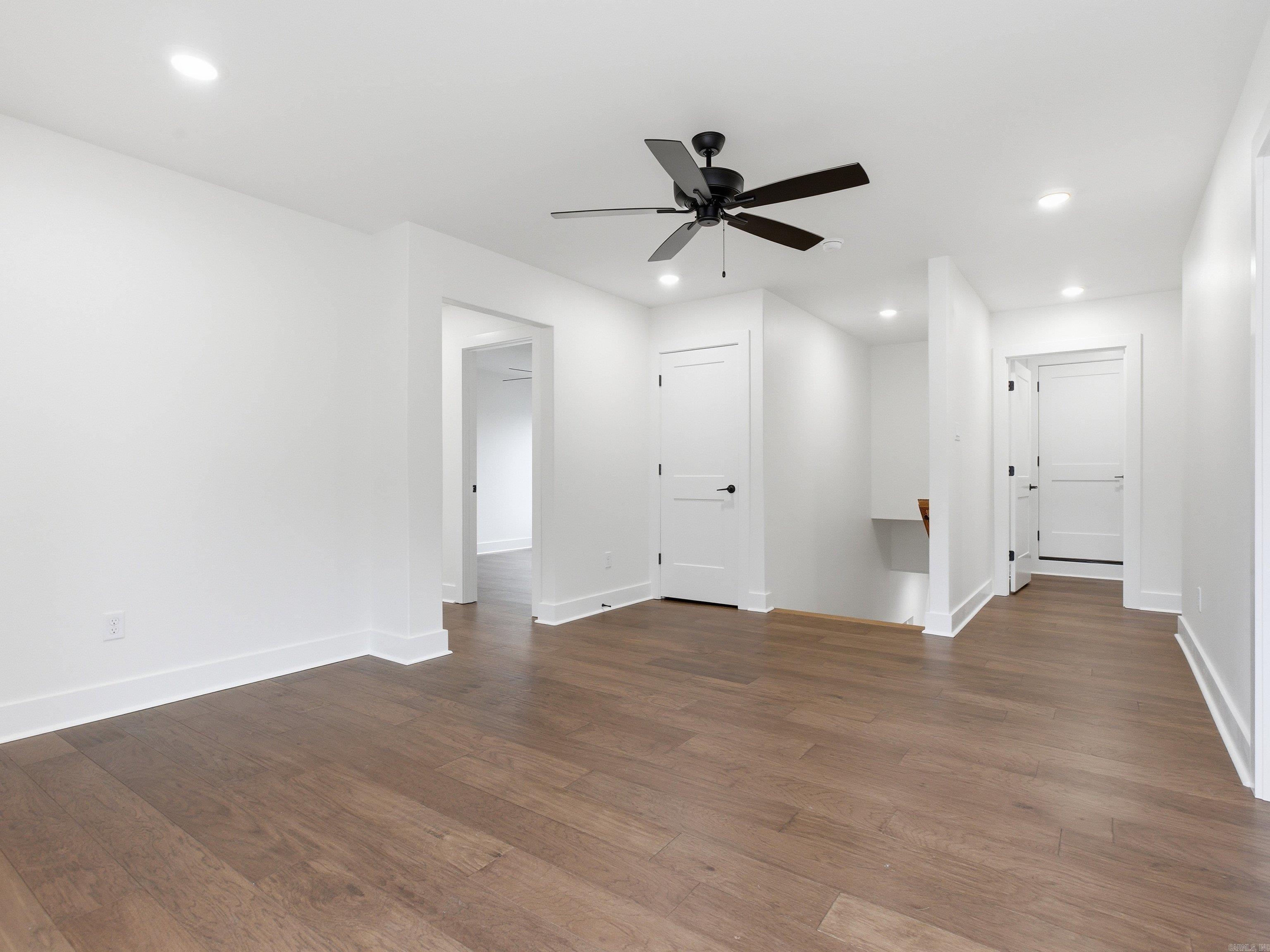 AVILLA MANOR - Residential