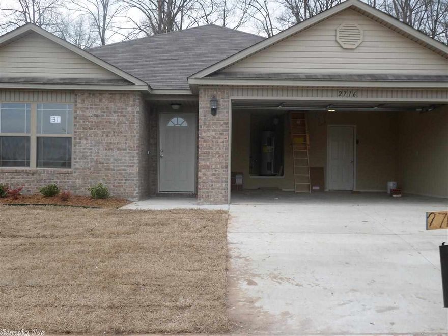 Fabulous open floor plan with wrap around kitchen bar