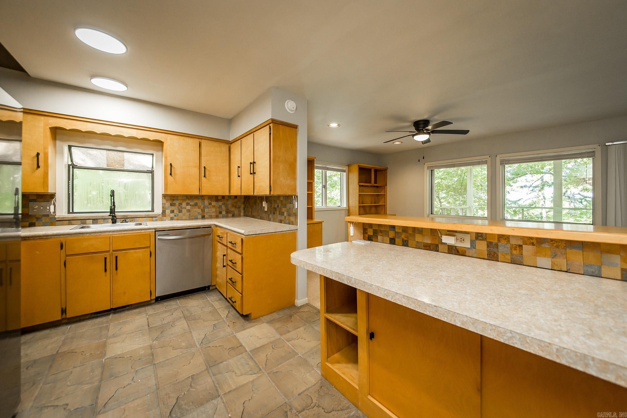 INDIAN HILLS - Residential