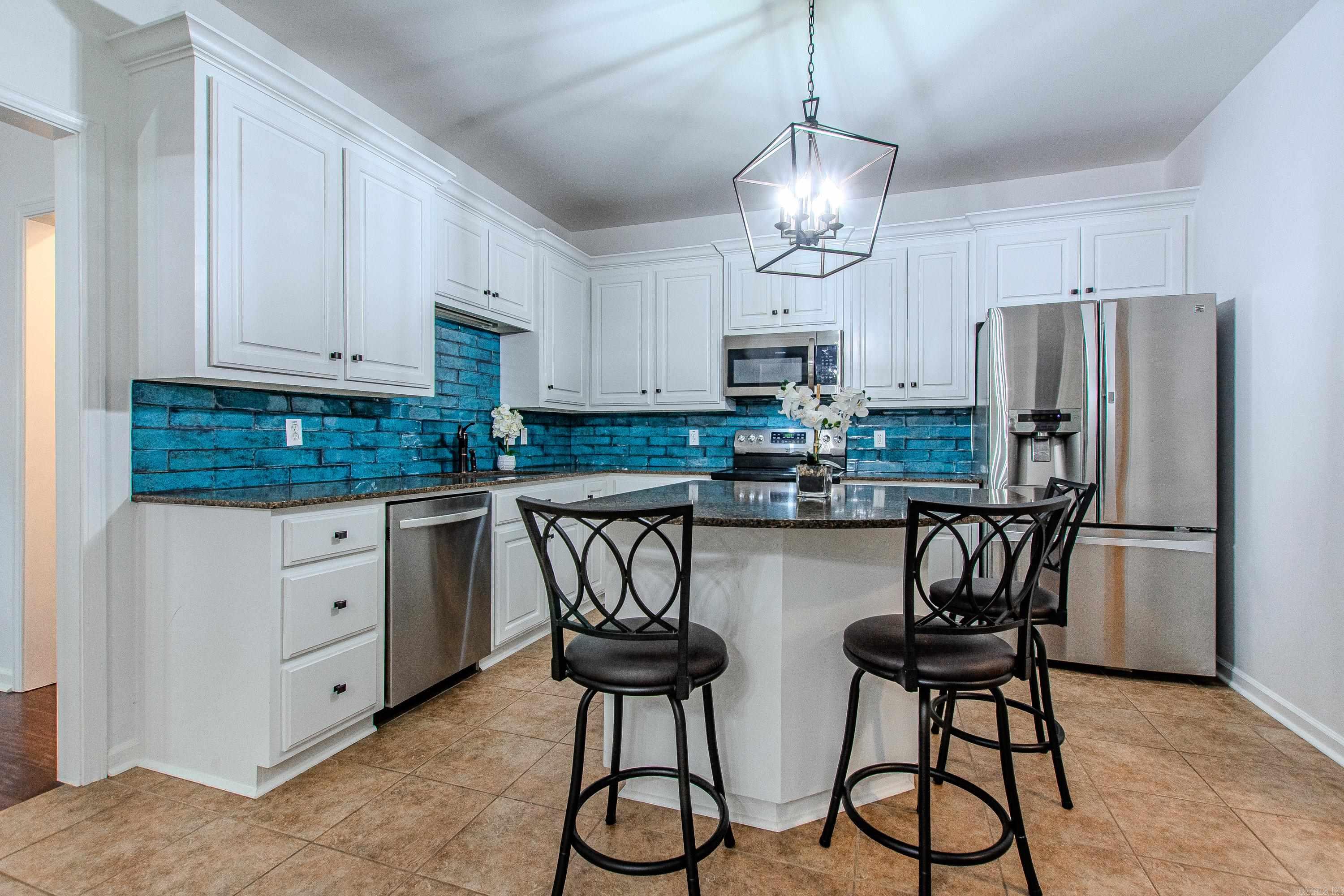 NORTH POINTE ADDN - Residential
