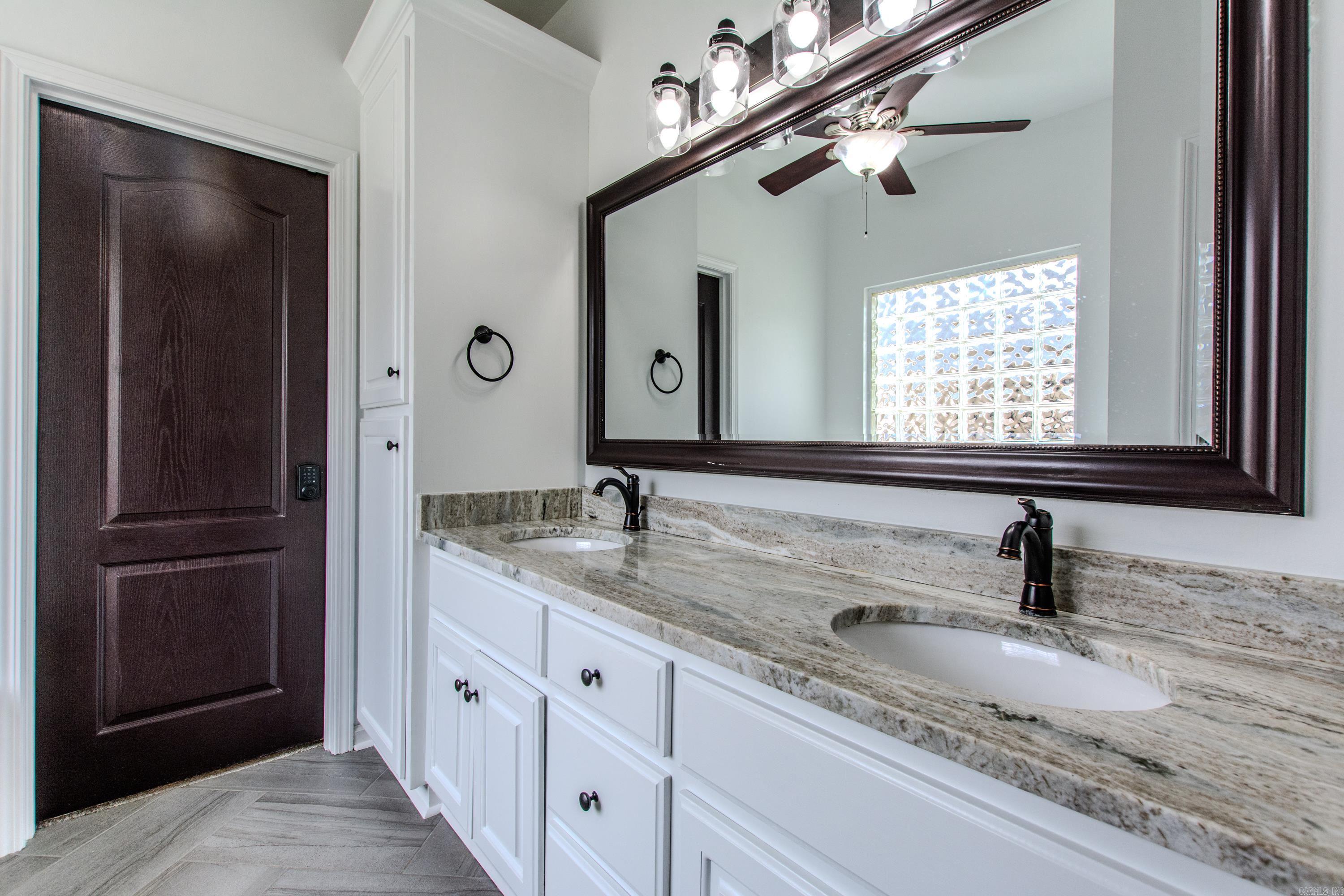 NORTH POINTE ADDN - Residential