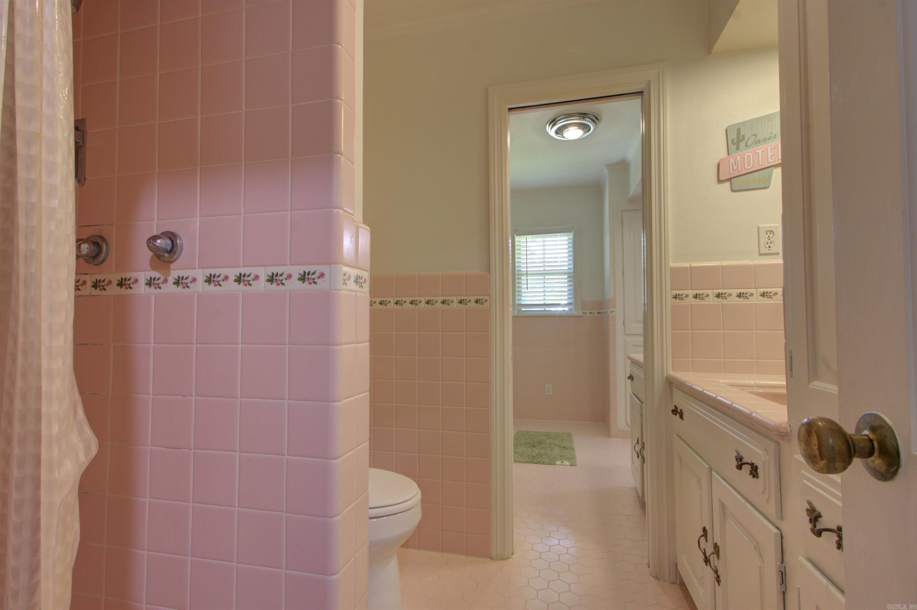 COUNTRY CLUB - Residential