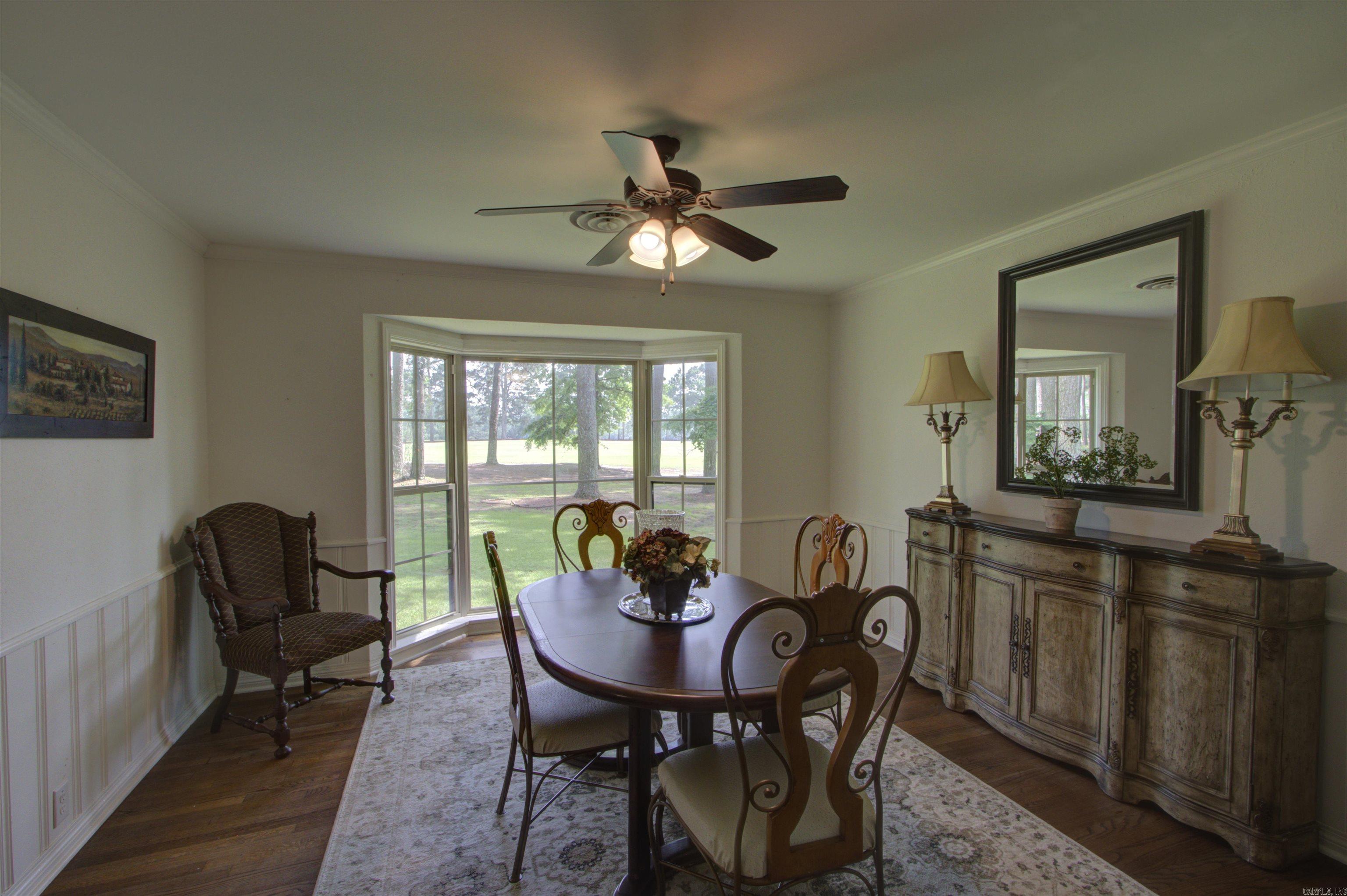 COUNTRY CLUB - Residential