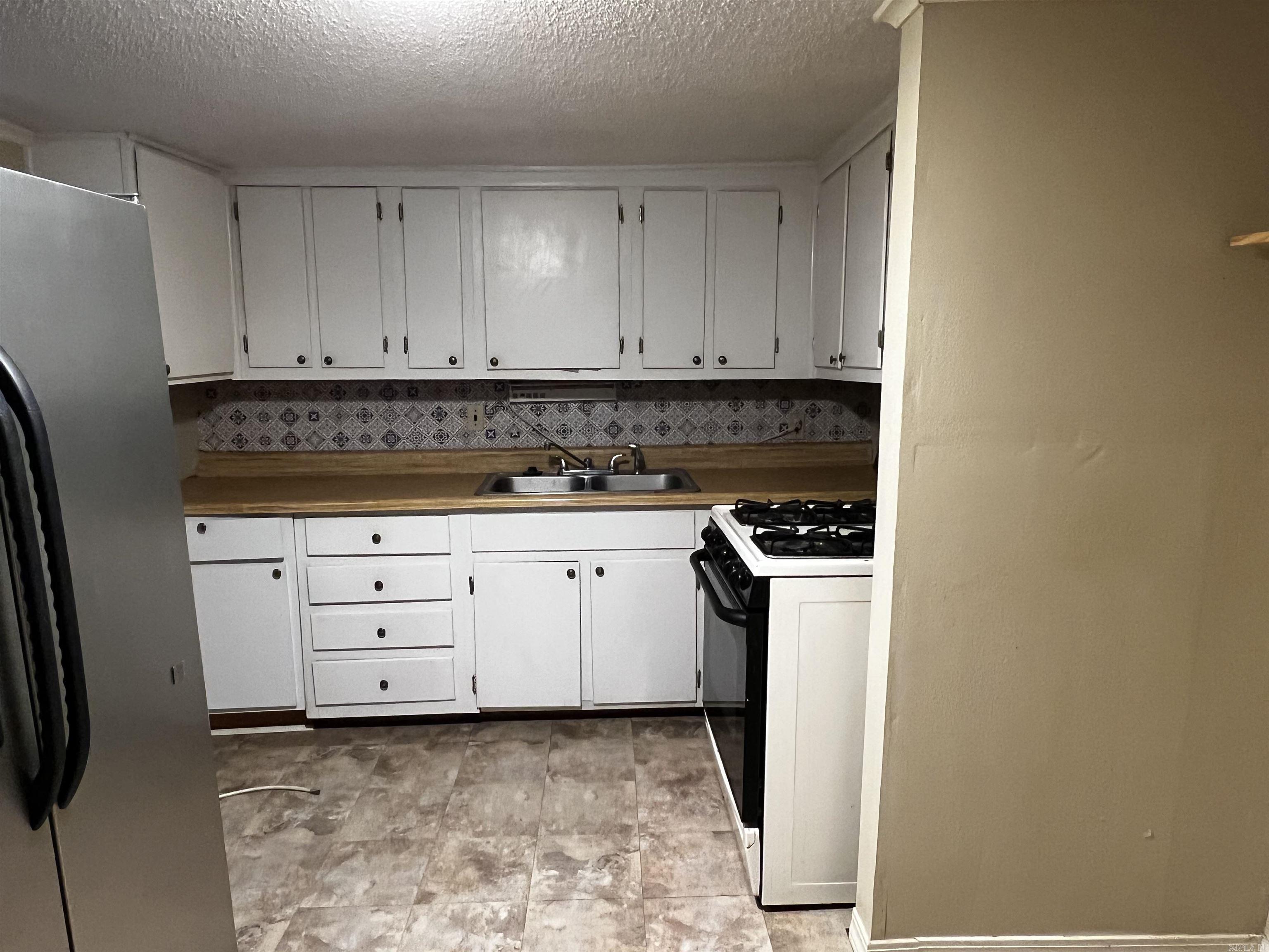 BARROW JOHN - Residential