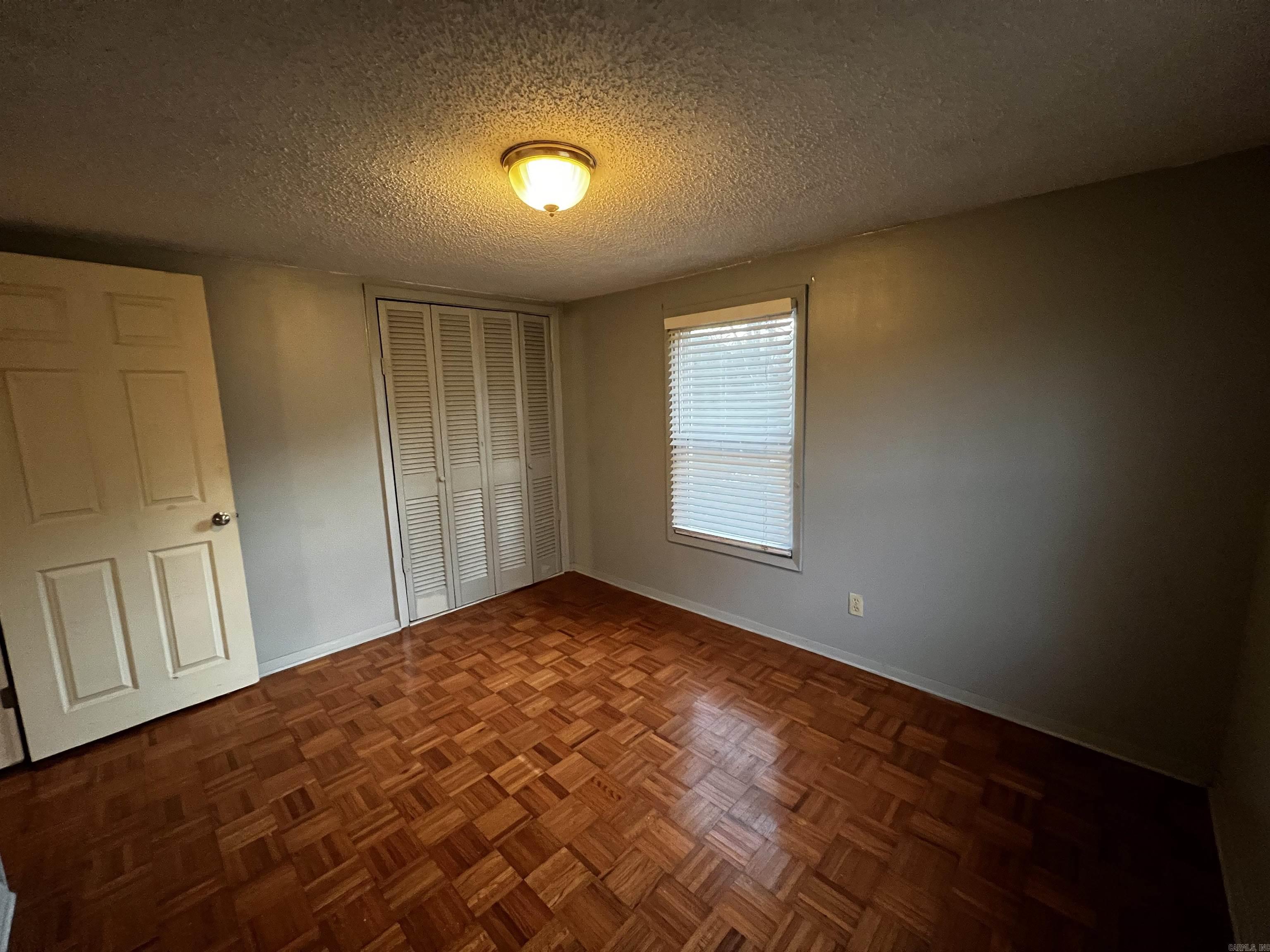 BARROW JOHN - Residential