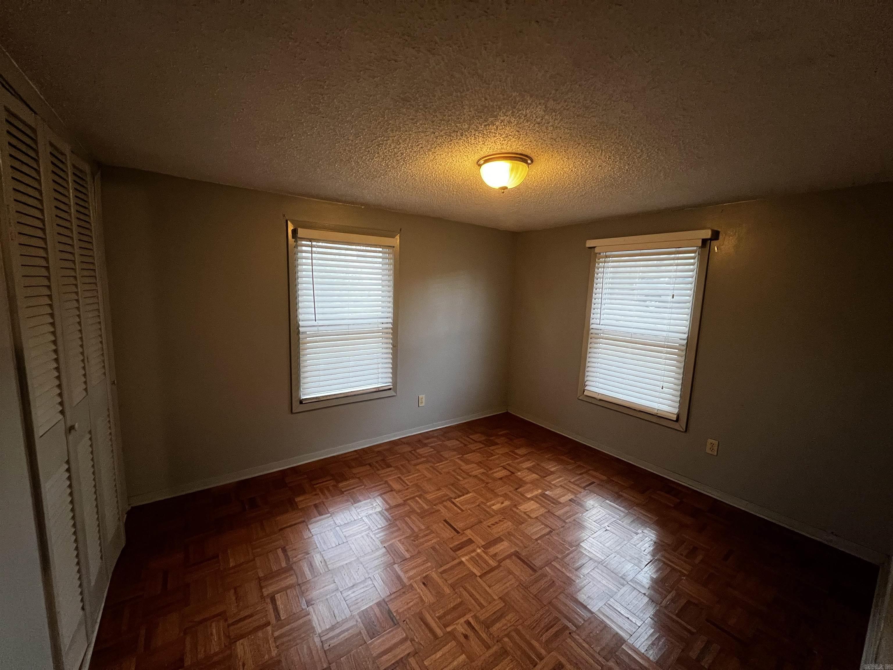 BARROW JOHN - Residential