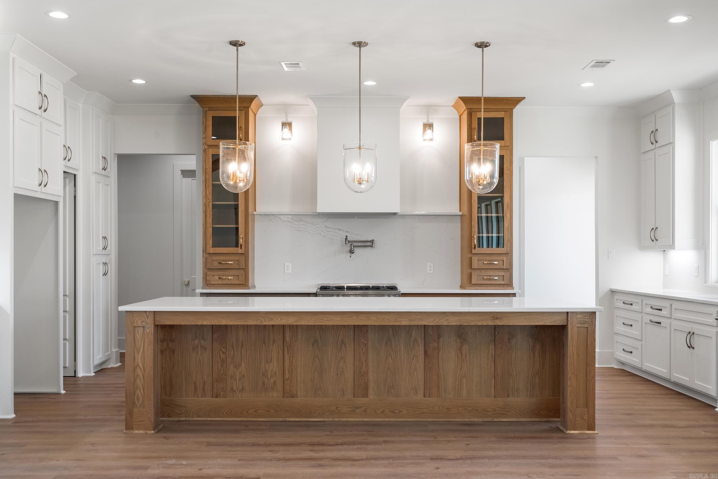 THE POINTE HURRICANE ESTATES - Residential