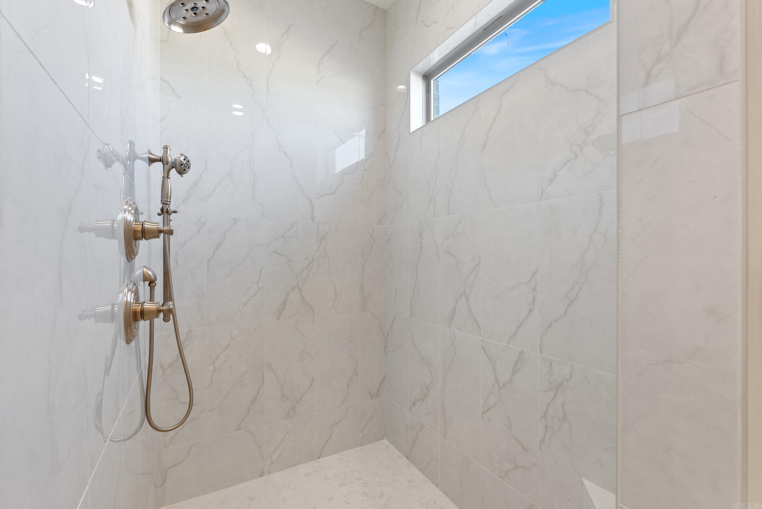 THE POINTE HURRICANE ESTATES - Residential