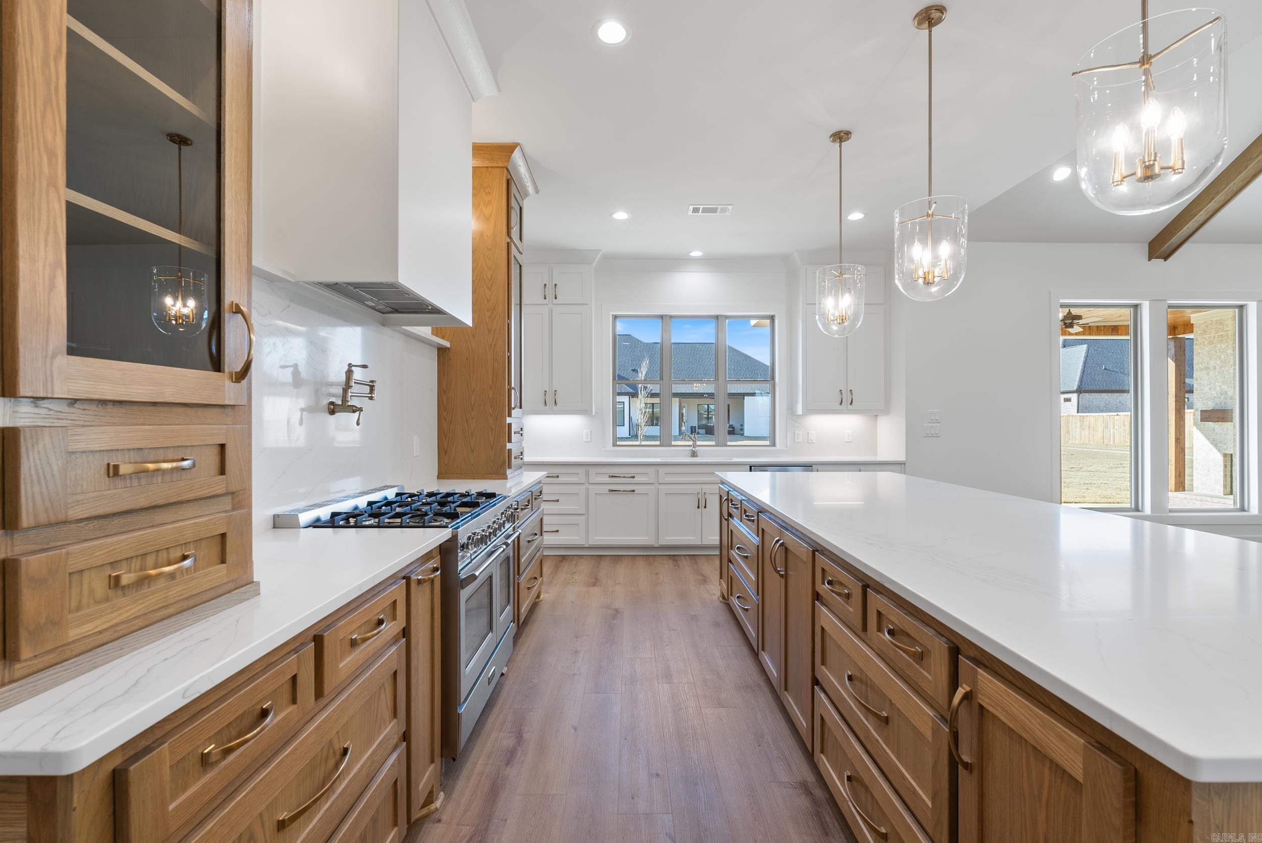 THE POINTE HURRICANE ESTATES - Residential