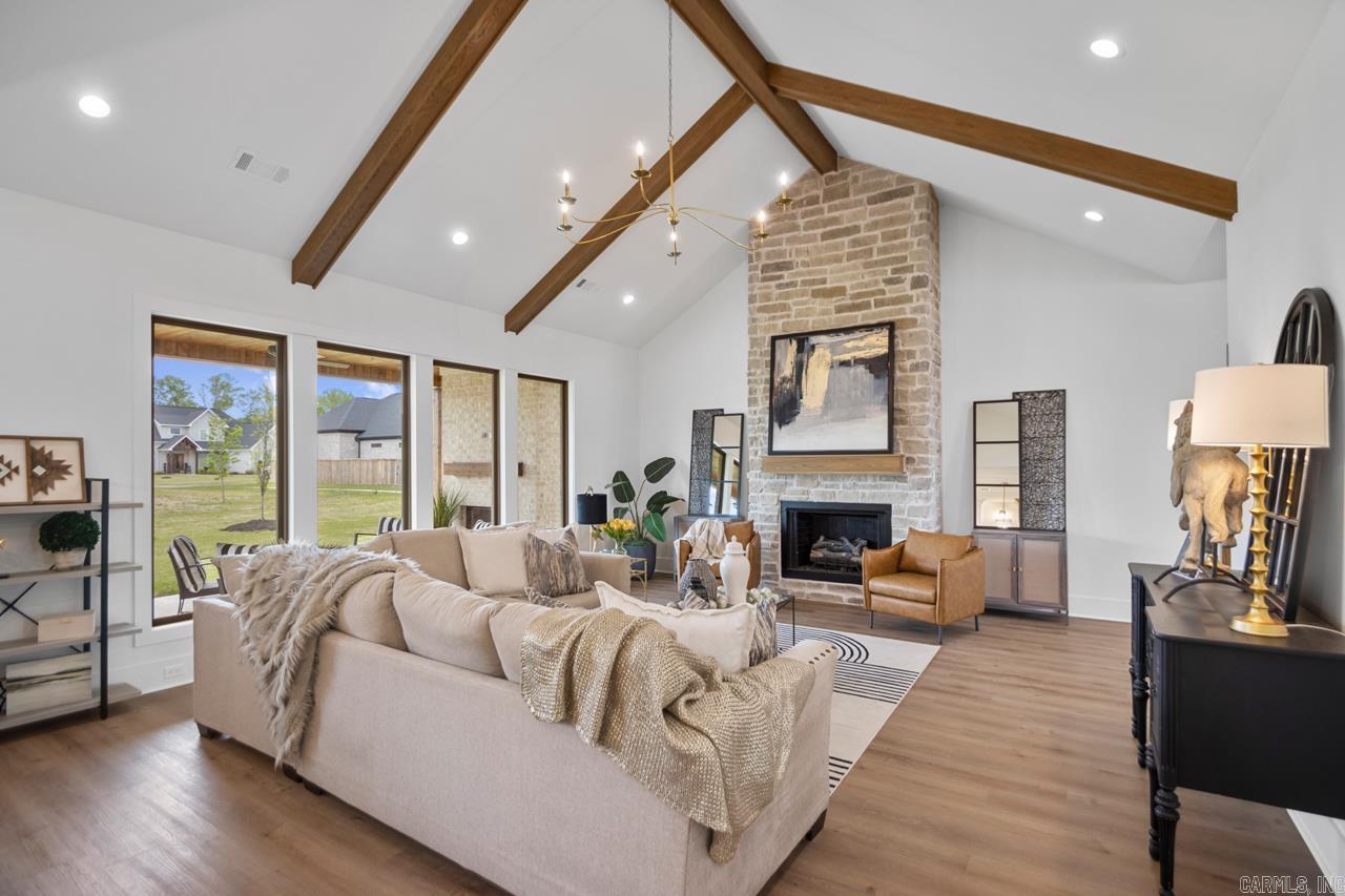 THE POINTE HURRICANE ESTATES - Residential