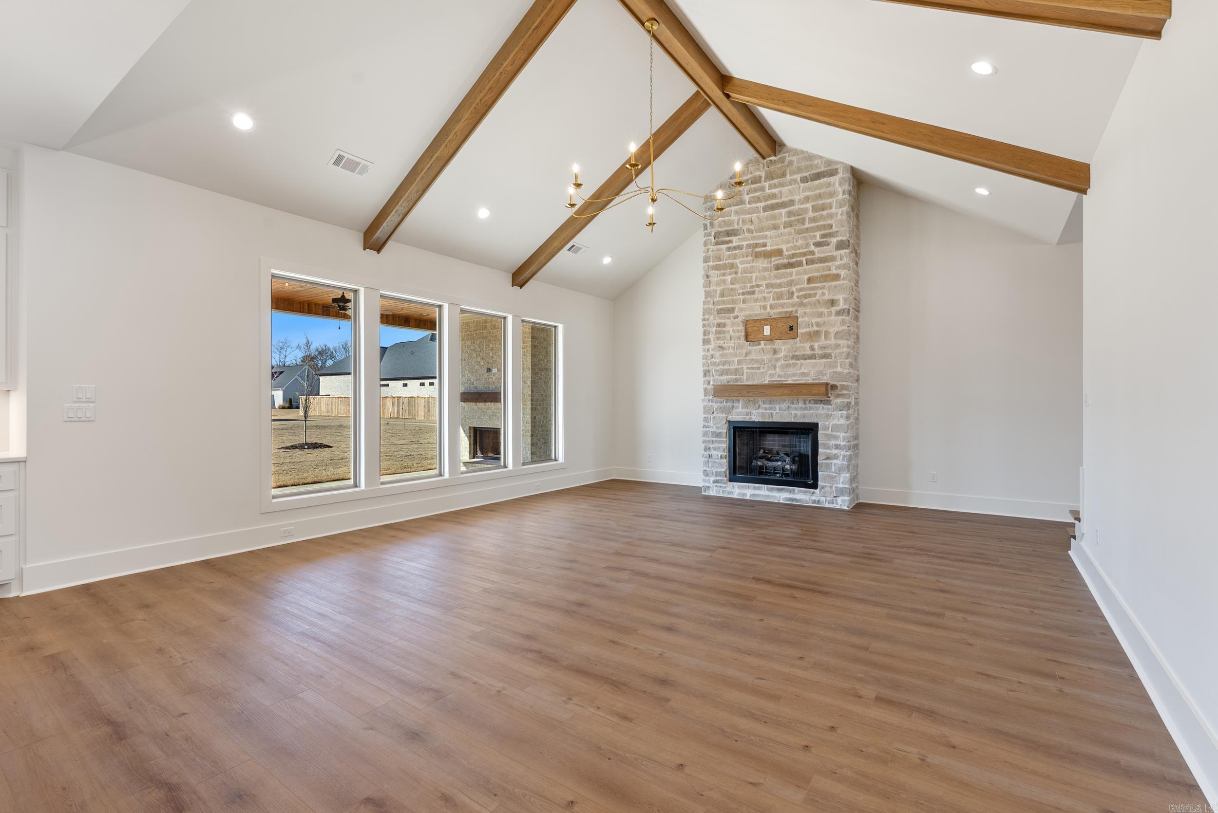 THE POINTE HURRICANE ESTATES - Residential