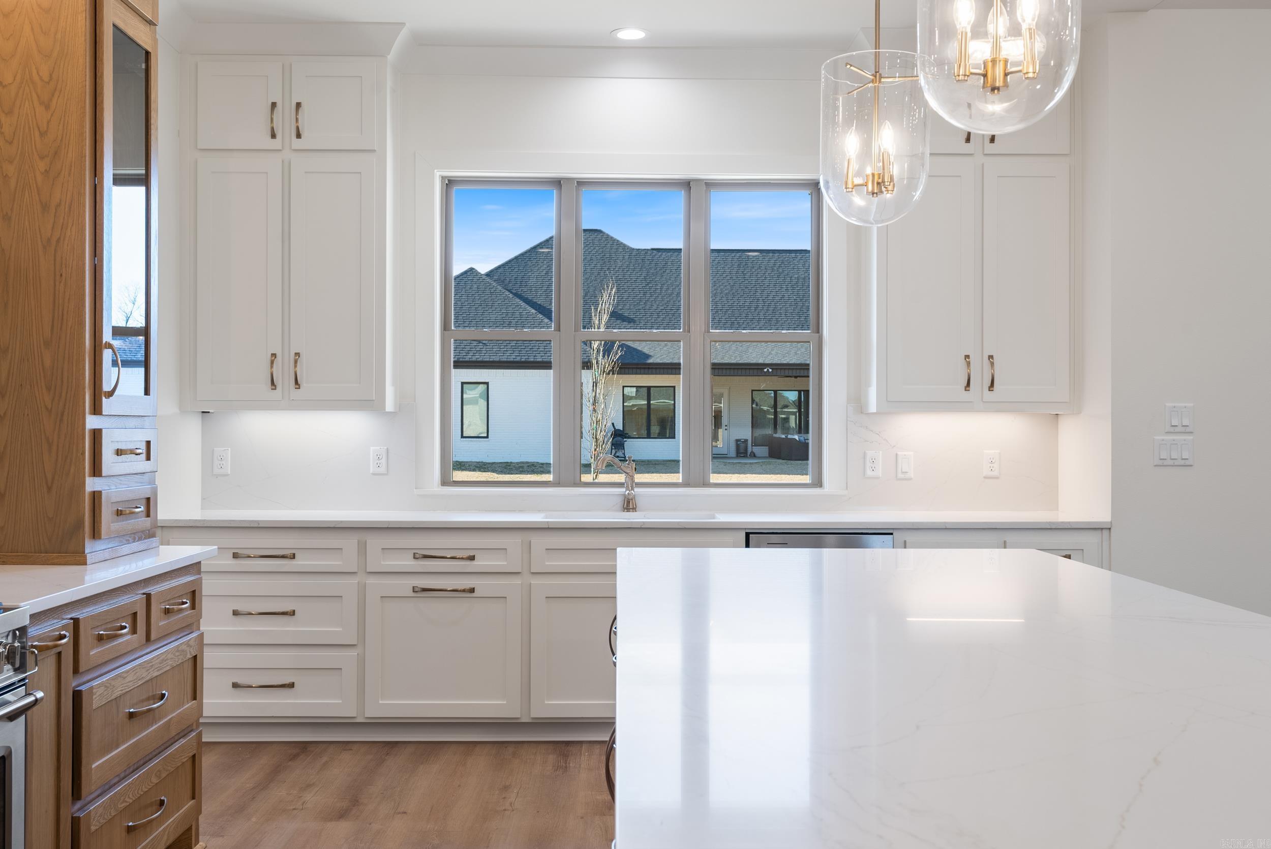 THE POINTE HURRICANE ESTATES - Residential