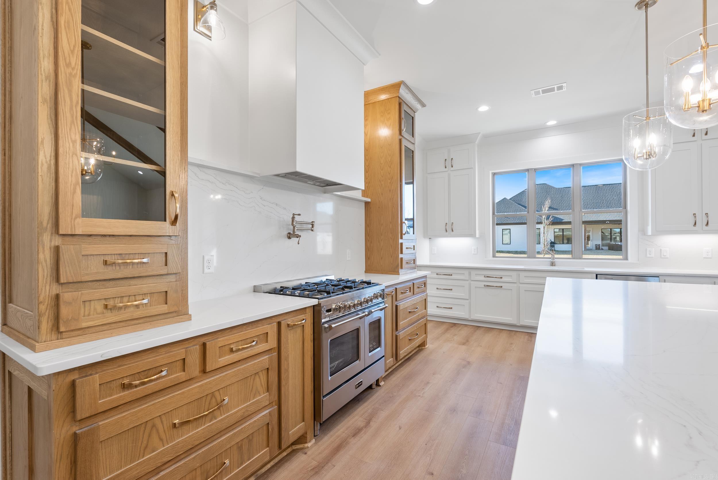 THE POINTE HURRICANE ESTATES - Residential