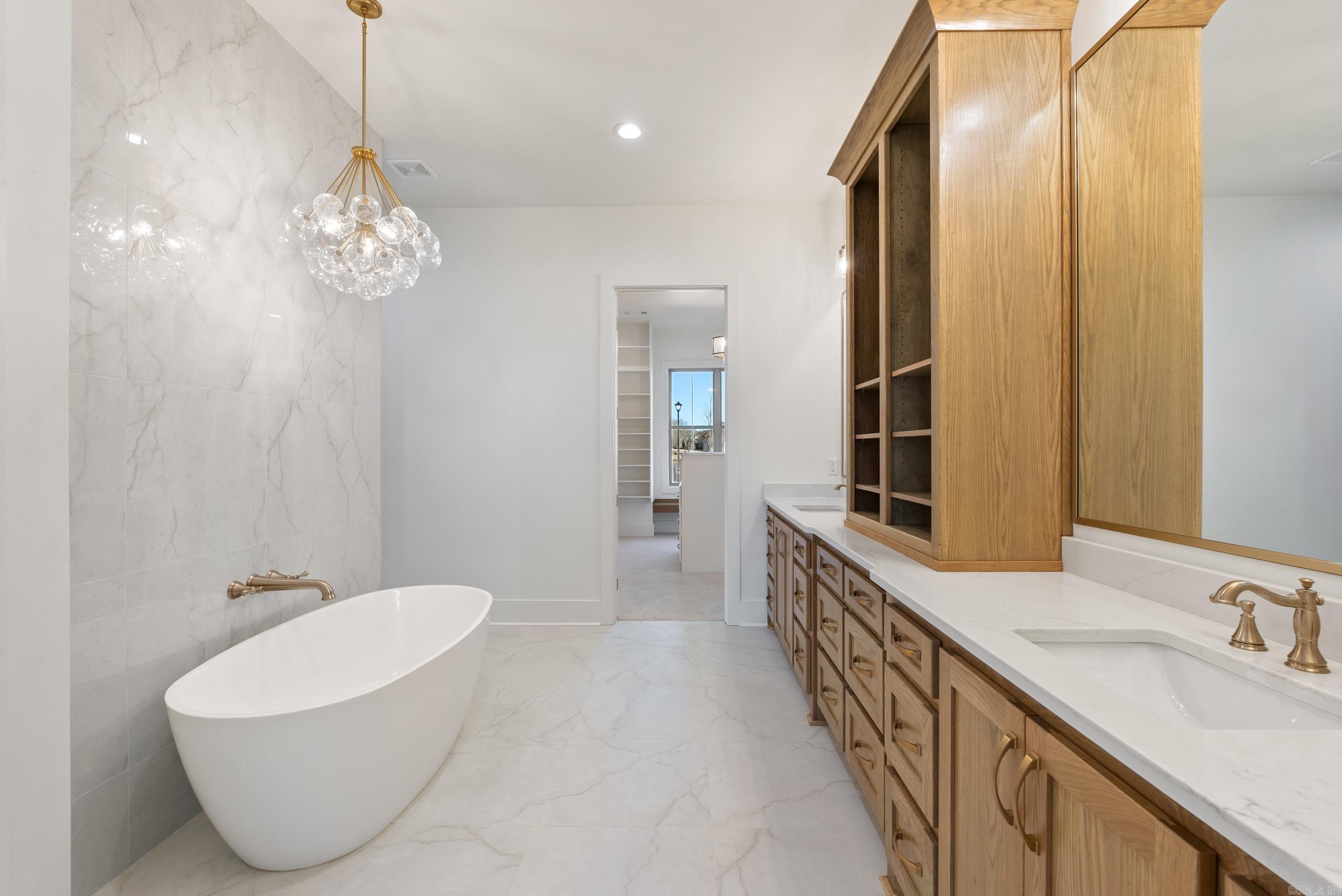 THE POINTE HURRICANE ESTATES - Residential