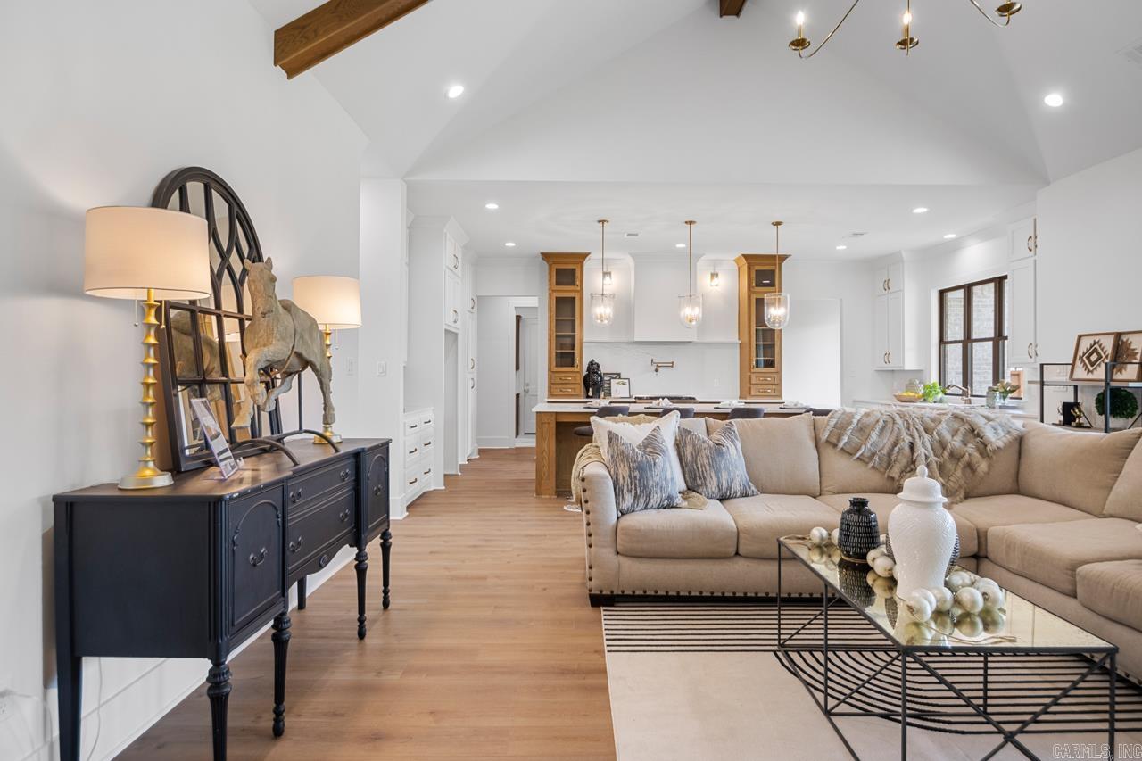 THE POINTE HURRICANE ESTATES - Residential