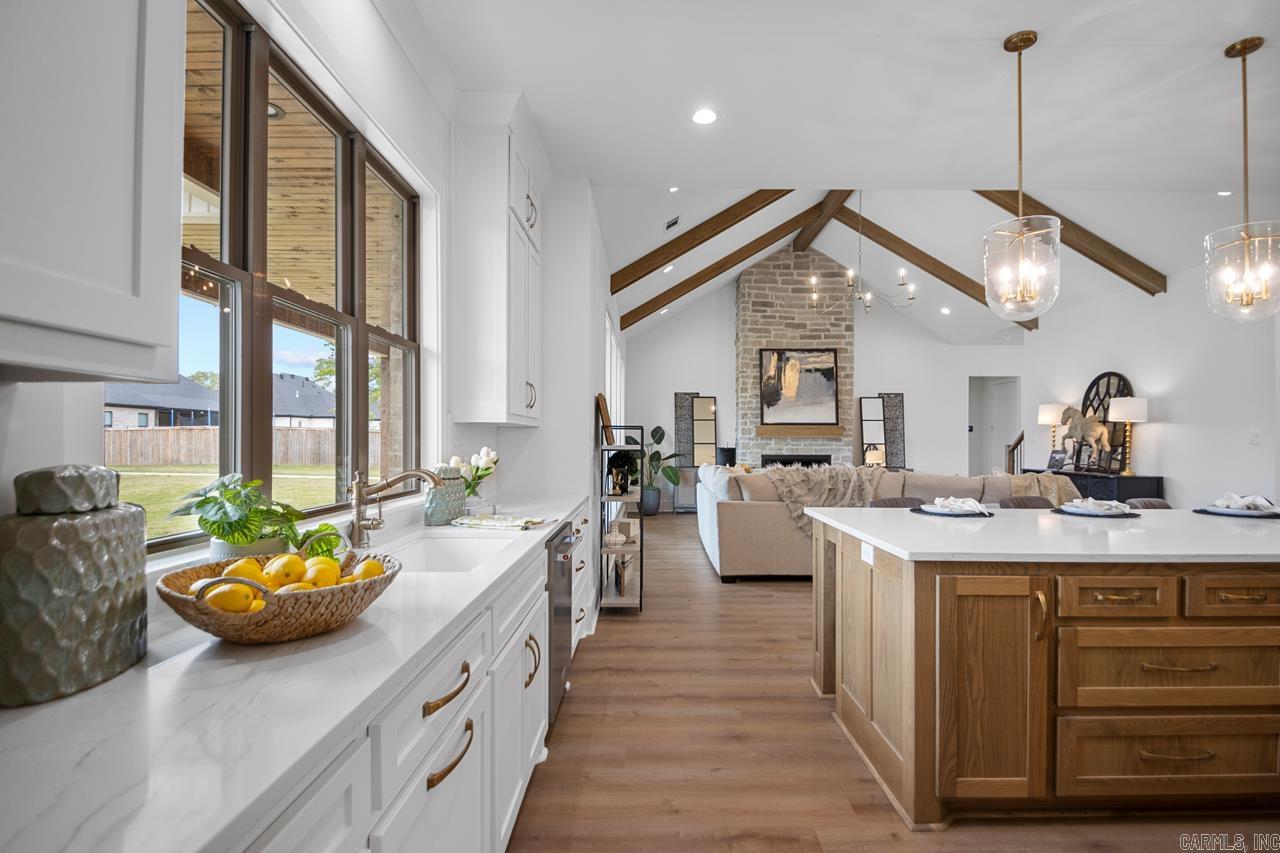 THE POINTE HURRICANE ESTATES - Residential