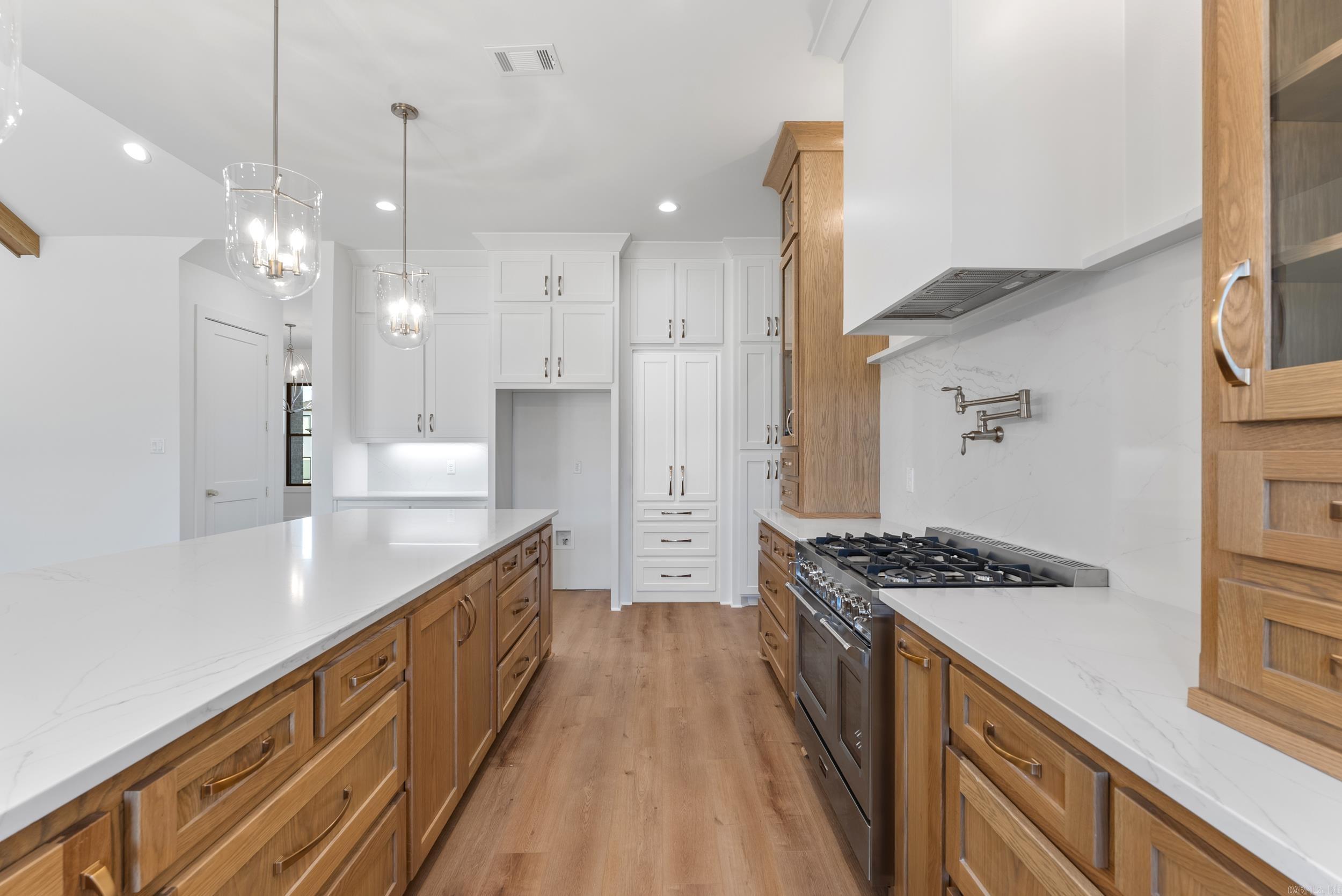 THE POINTE HURRICANE ESTATES - Residential