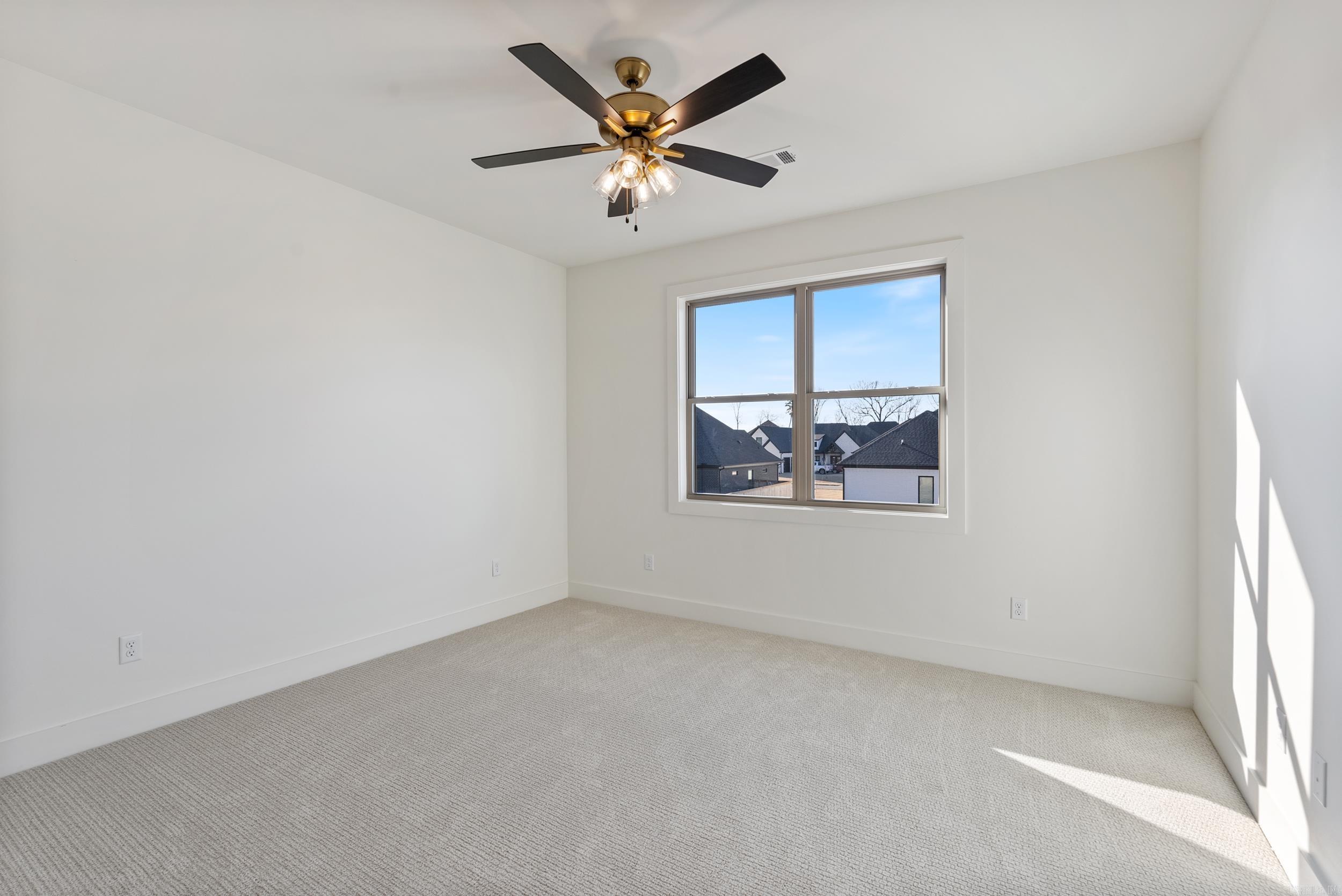 THE POINTE HURRICANE ESTATES - Residential