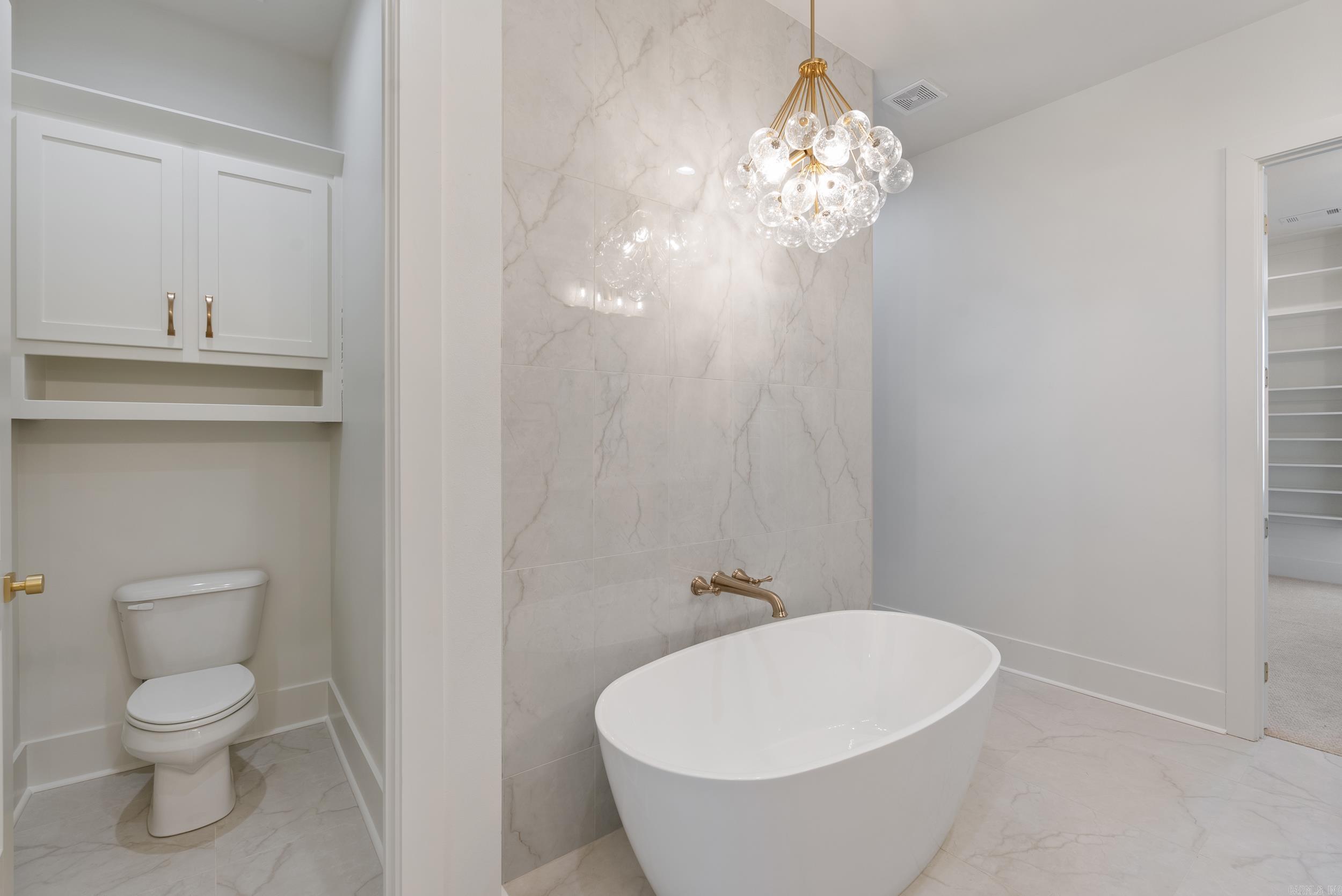 THE POINTE HURRICANE ESTATES - Residential