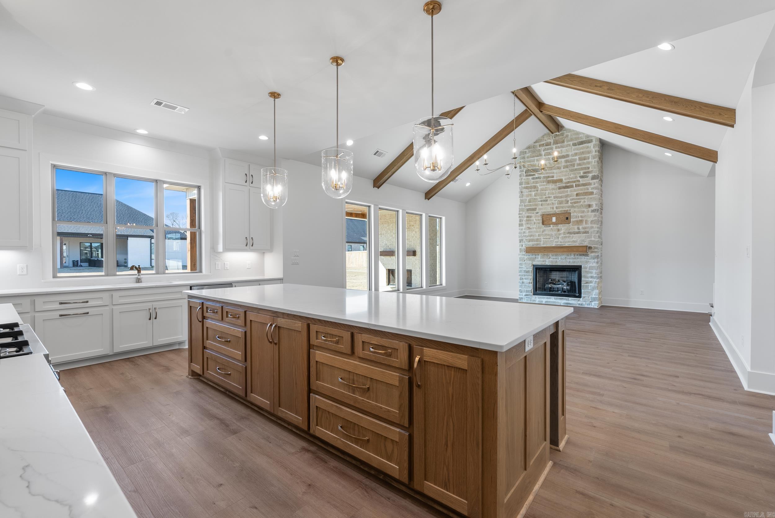 THE POINTE HURRICANE ESTATES - Residential