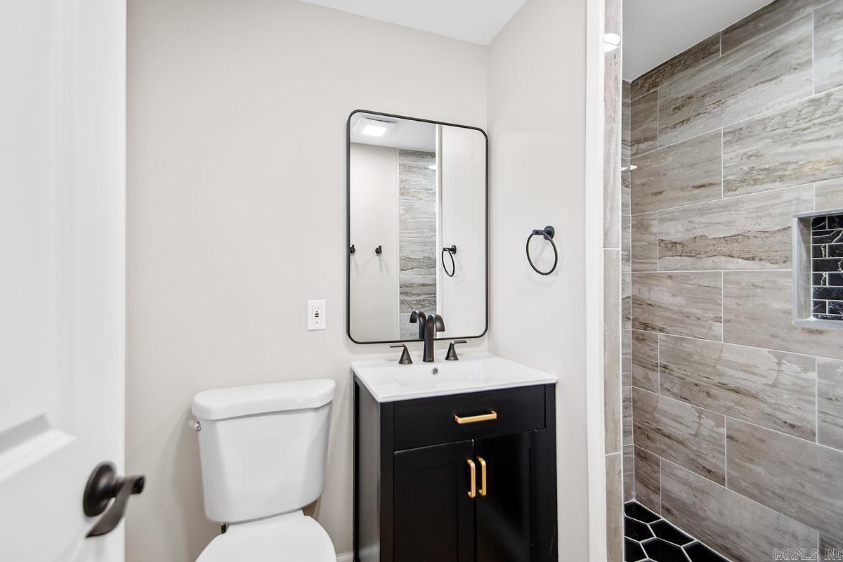 INDIAN HILLS - Residential