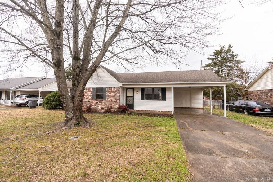 Great updated home in desirable area all for under $150,000!  Located conveniently in Searcy this 3 brm 1 ba home has undergone fresh updates  throughout. Fenced yard with additional storage out back makes for great space to relax or play.