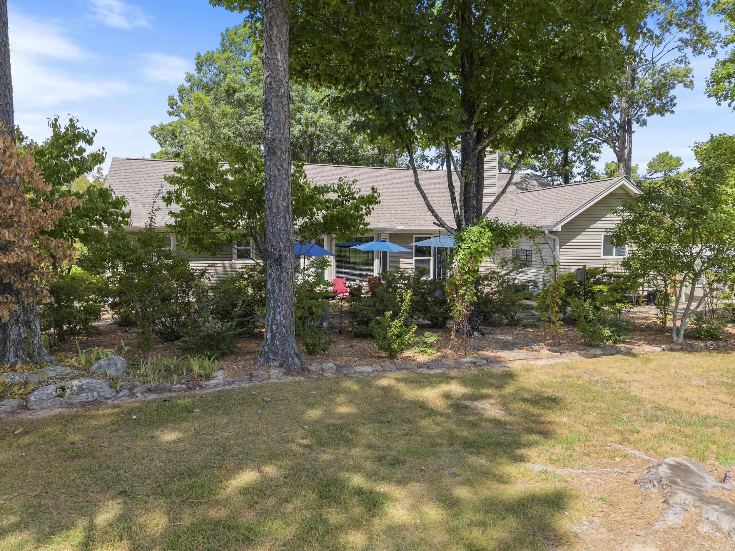 INDIAN HILLS - Residential