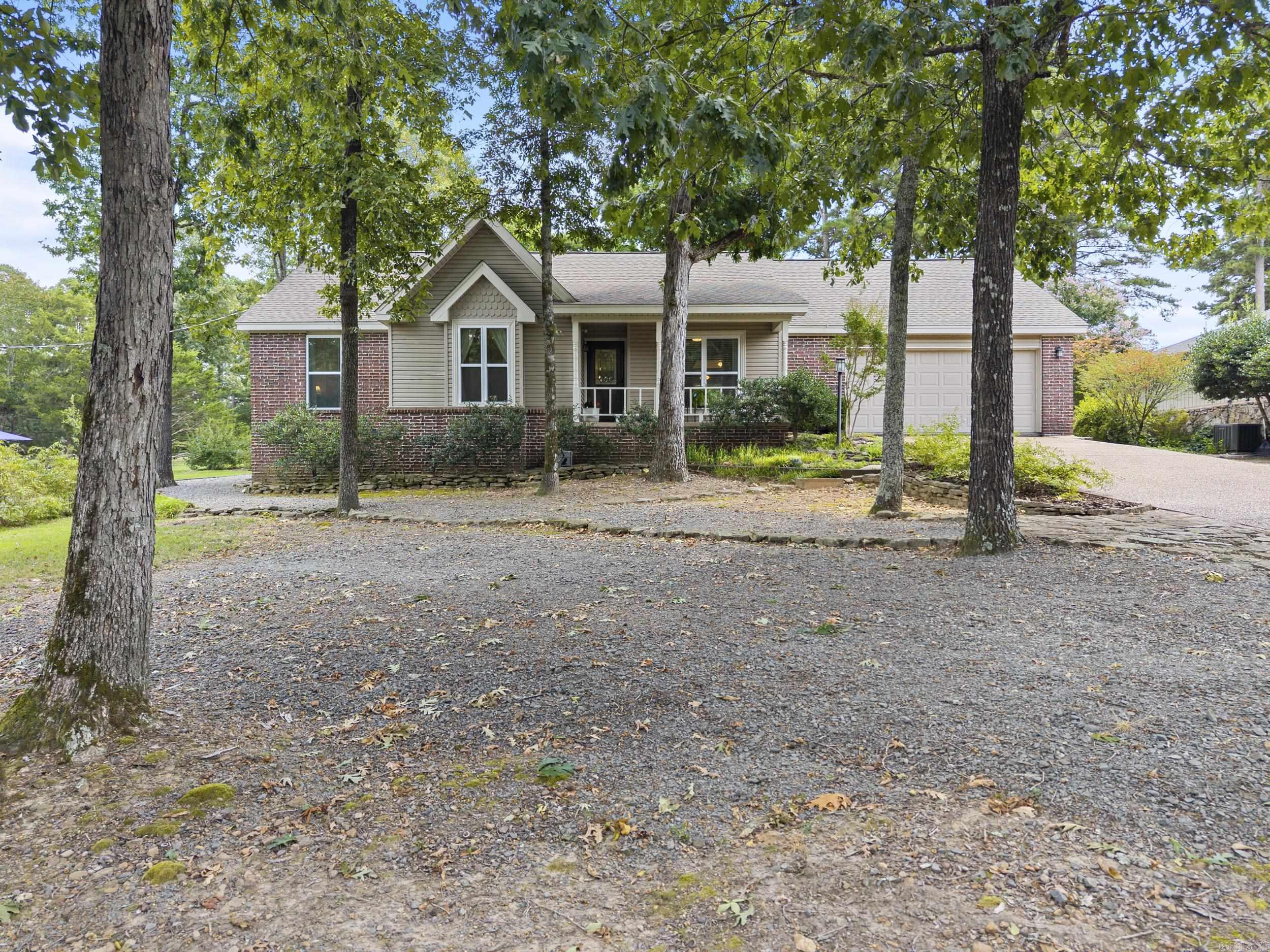 INDIAN HILLS - Residential