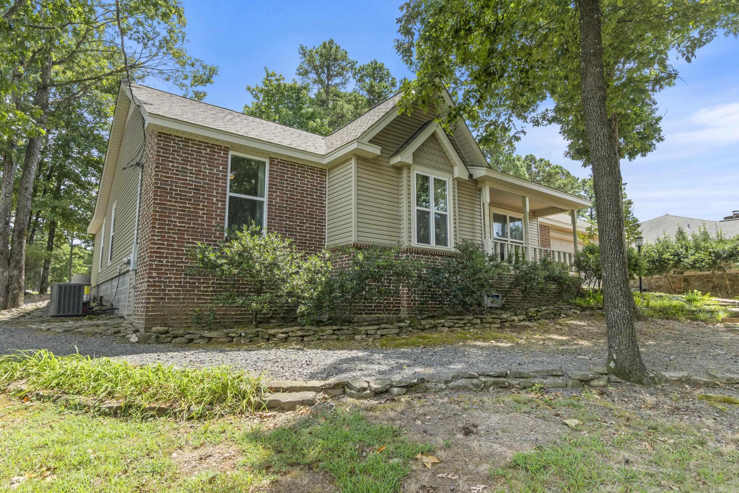 INDIAN HILLS - Residential