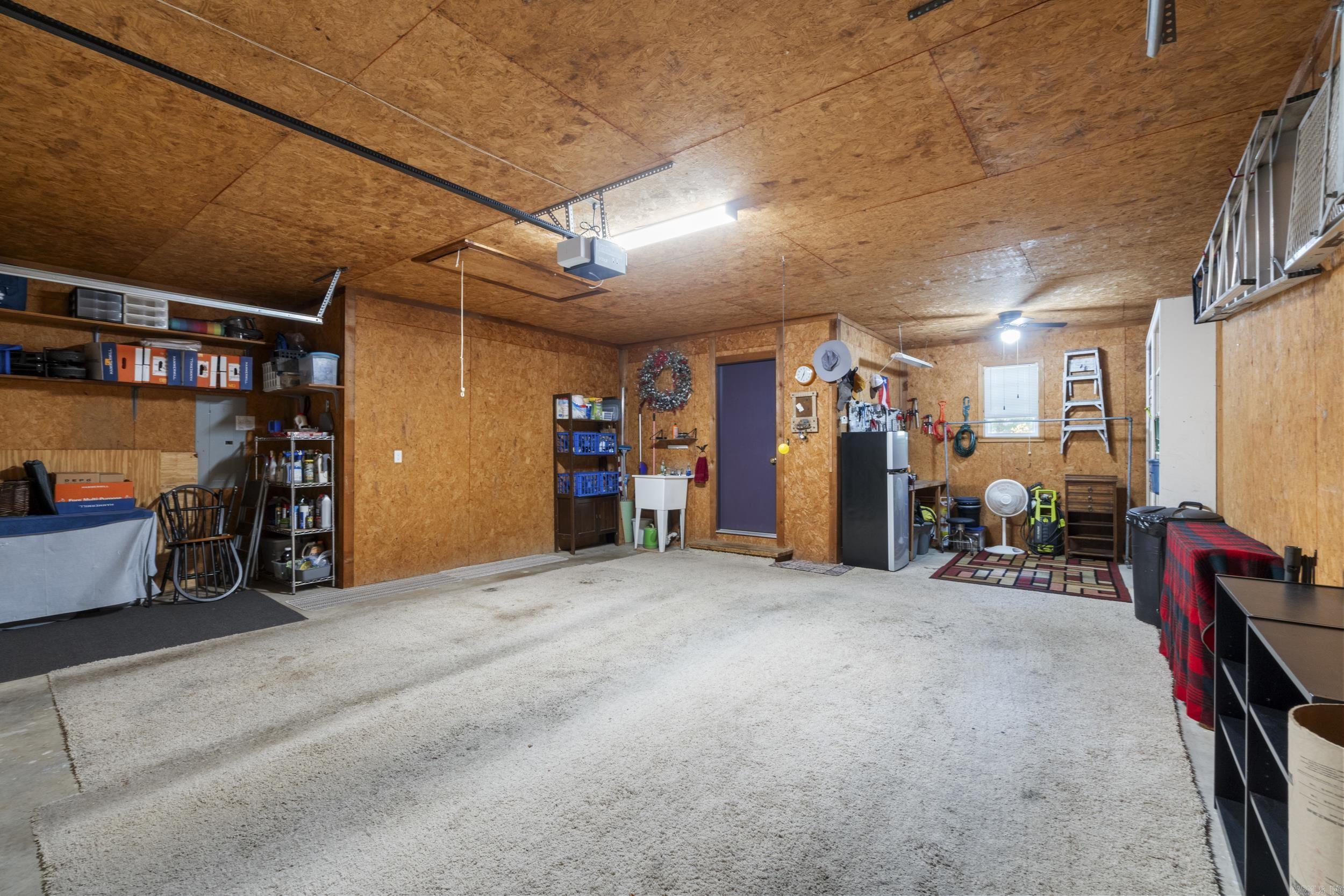 INDIAN HILLS - Residential