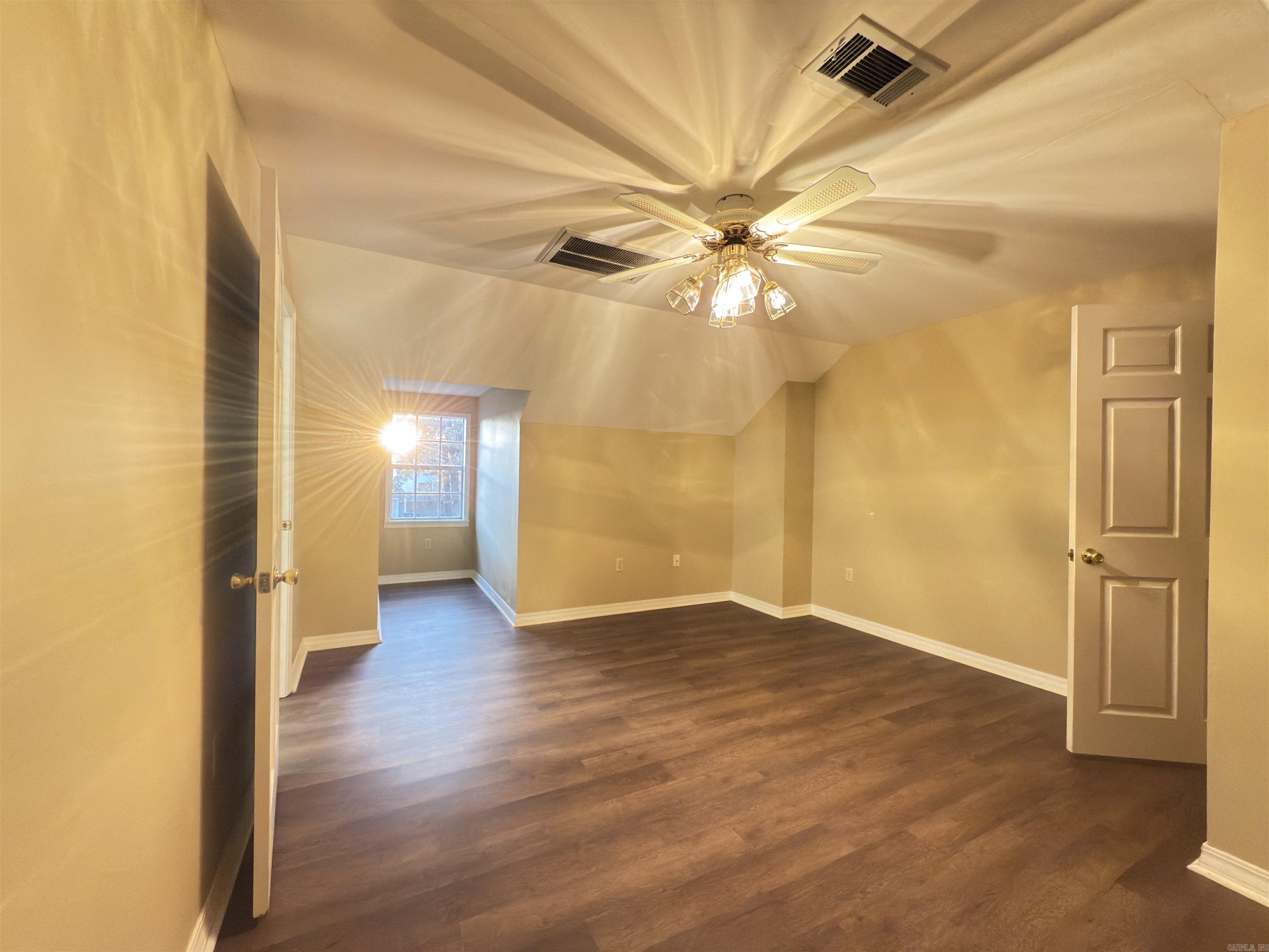 RIVER OAKS - Residential