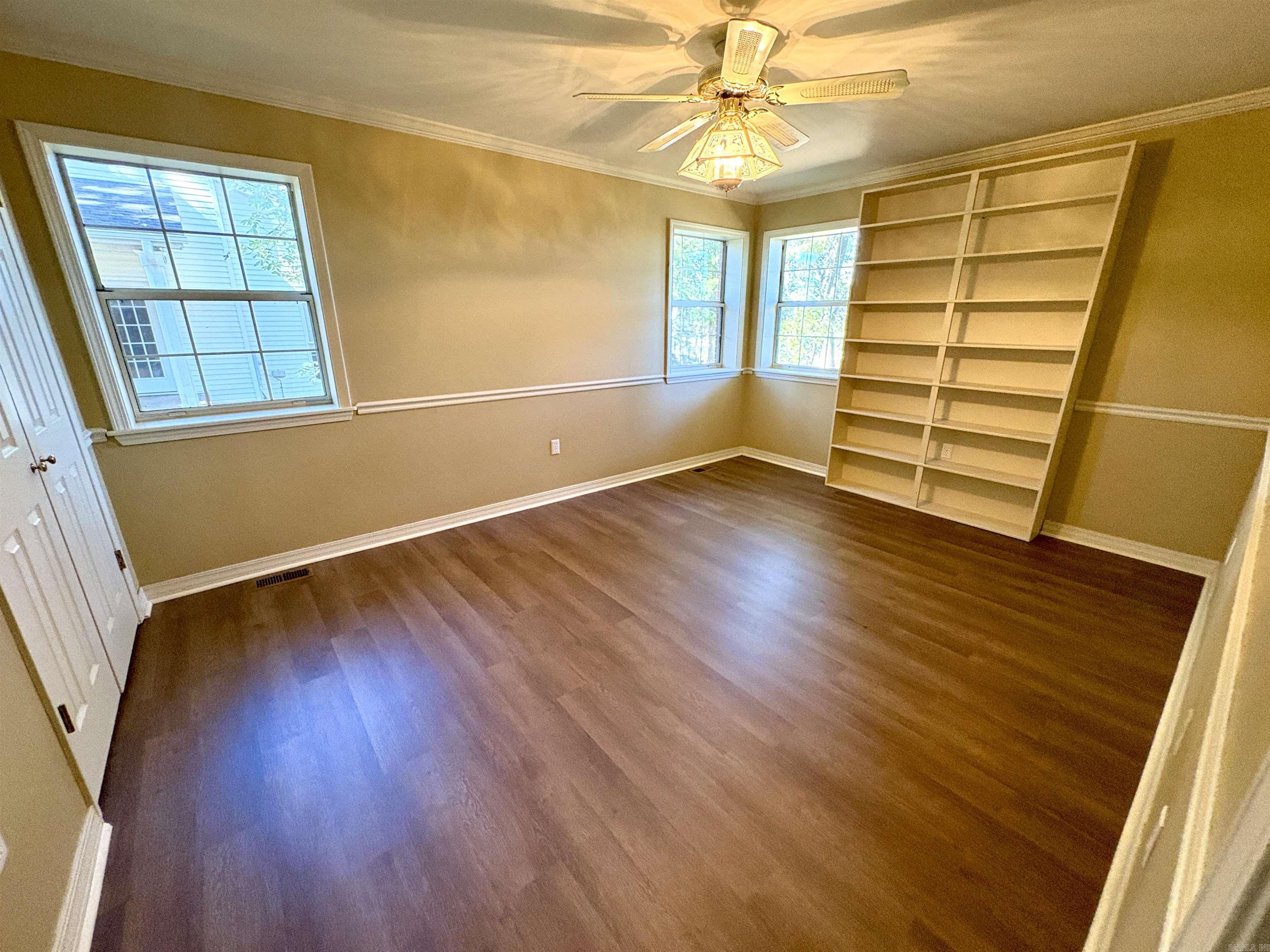 RIVER OAKS - Residential