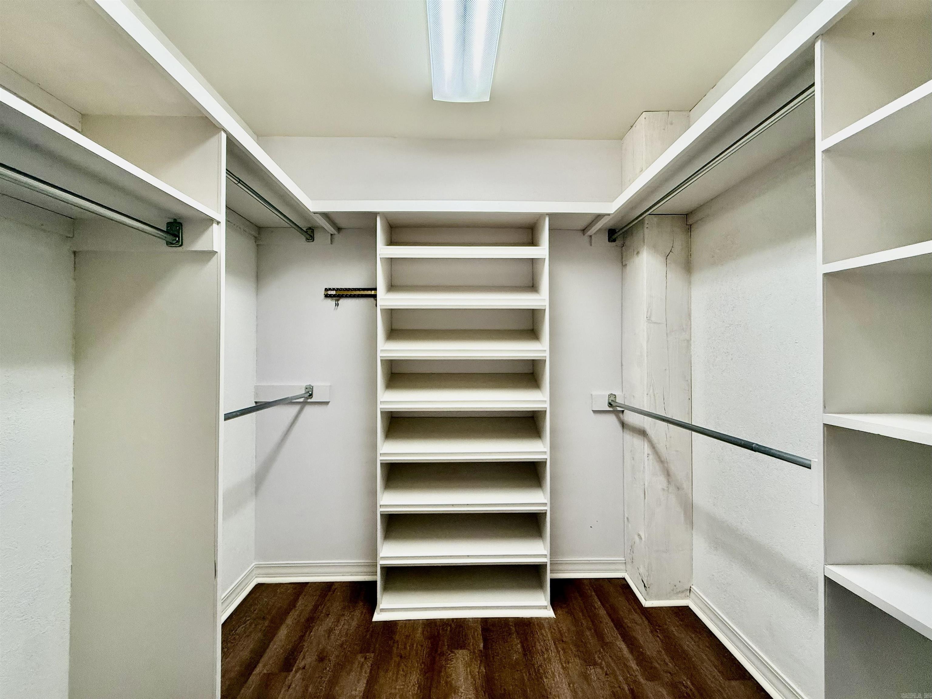 RIVER OAKS - Residential