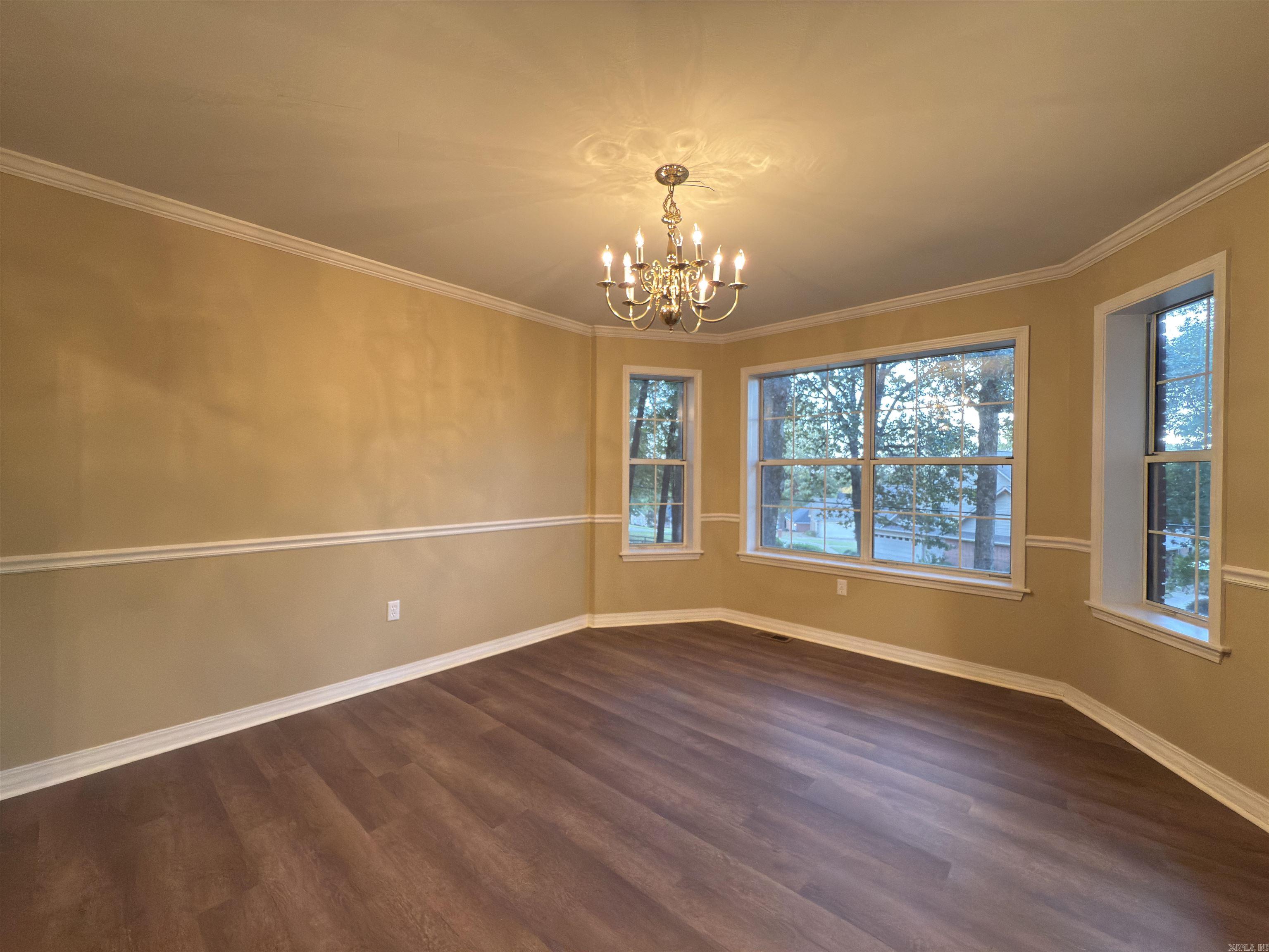 RIVER OAKS - Residential