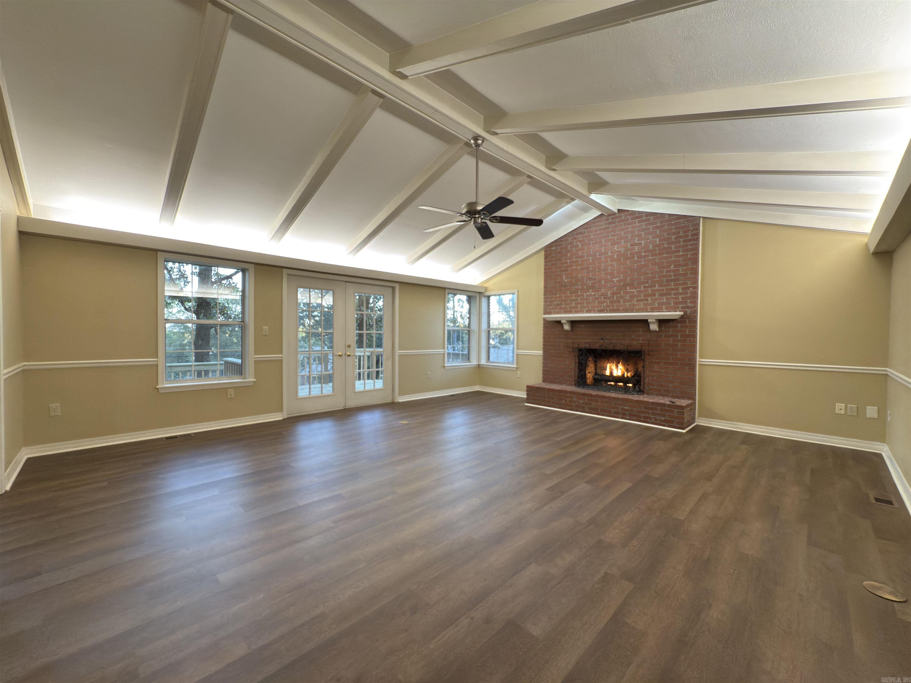 RIVER OAKS - Residential