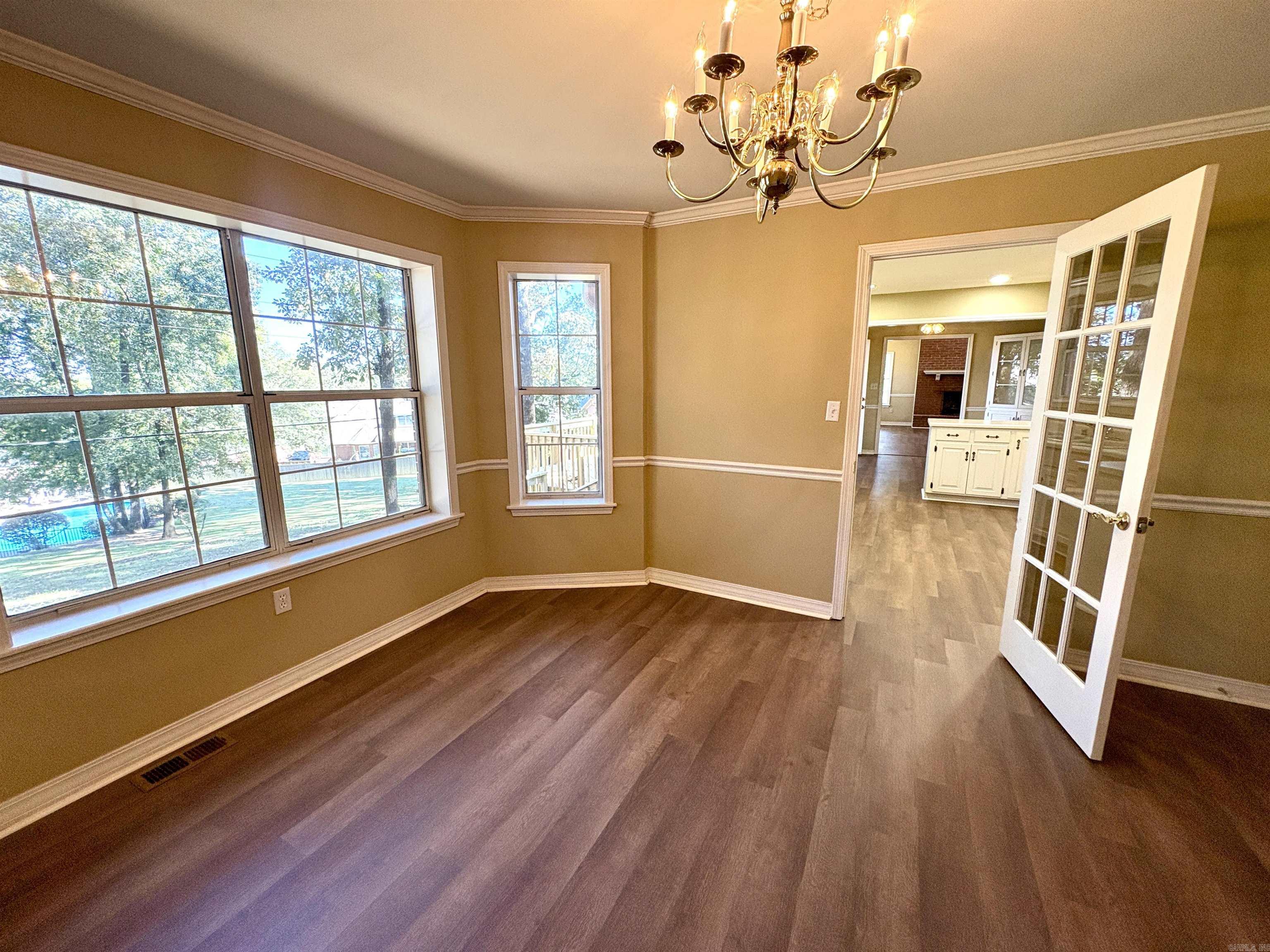 RIVER OAKS - Residential