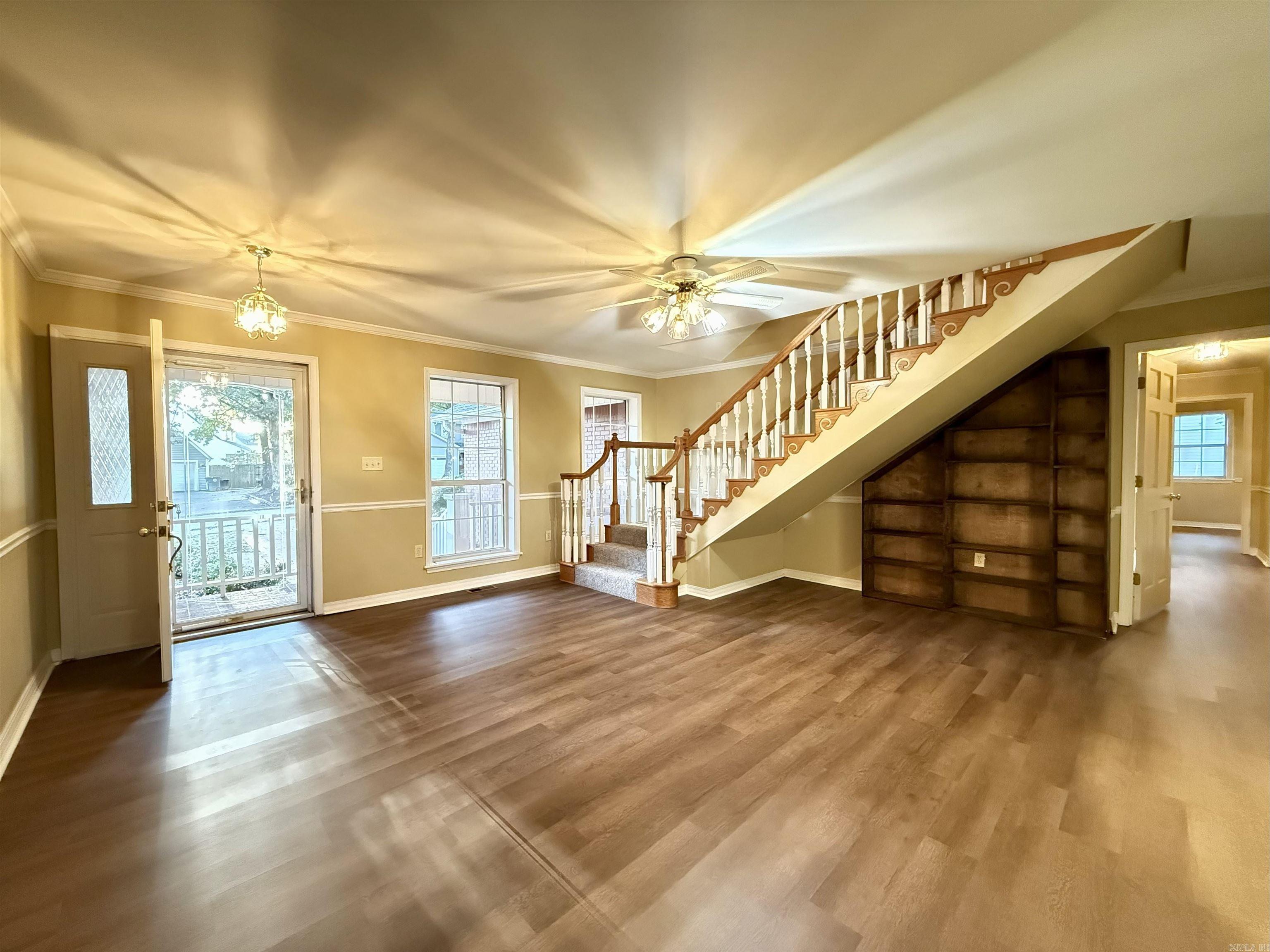 RIVER OAKS - Residential