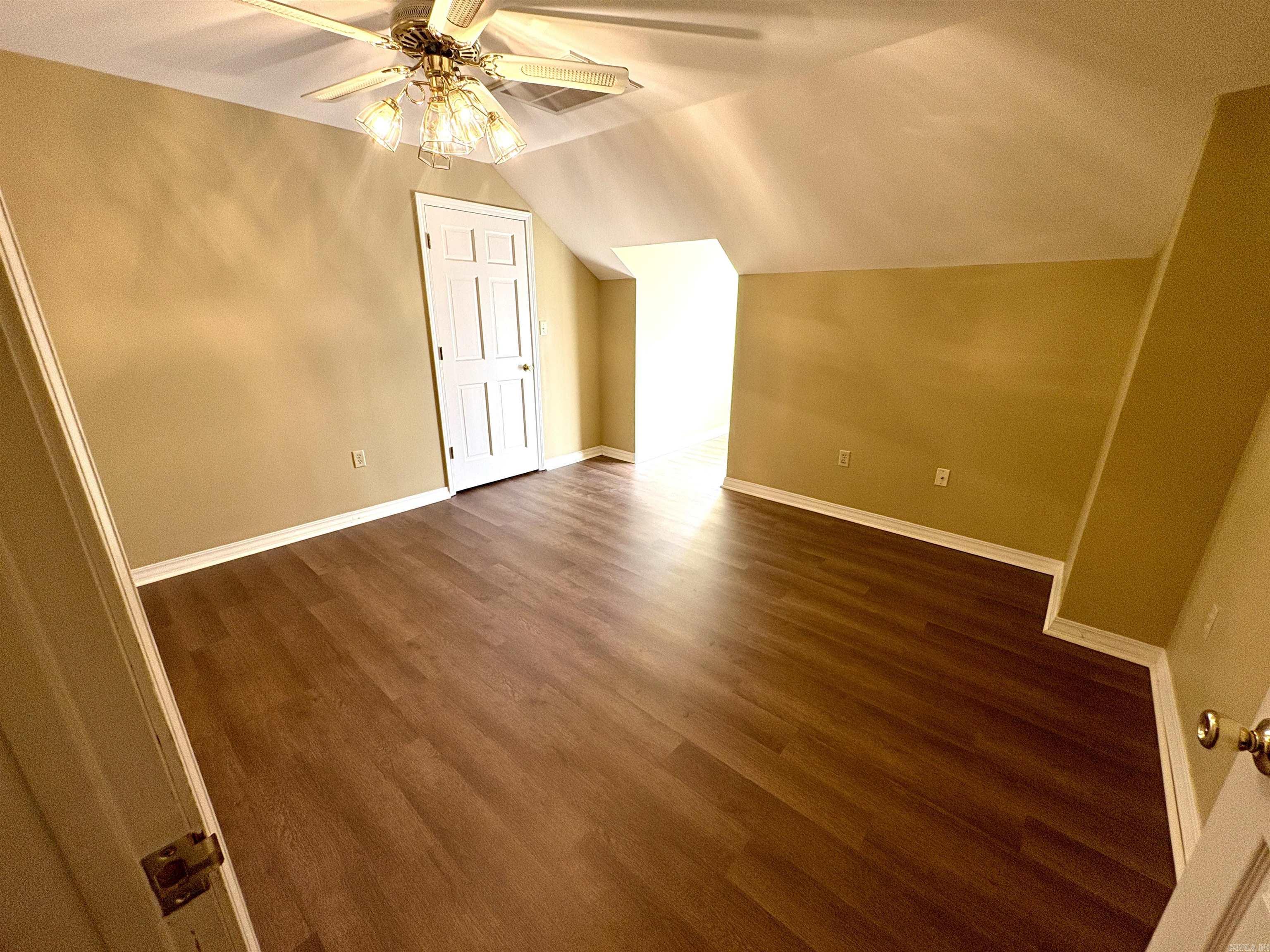 RIVER OAKS - Residential