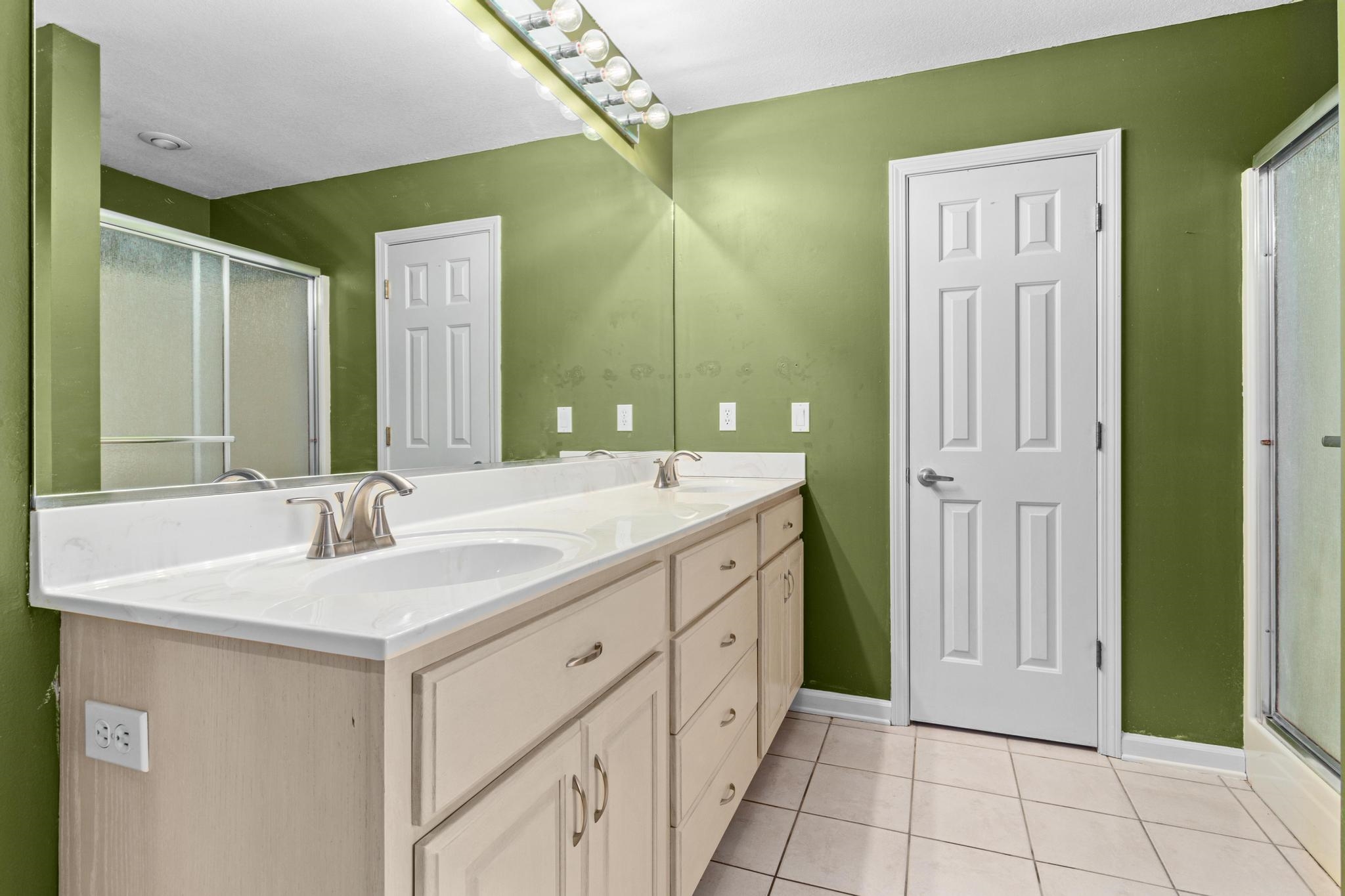 EMERALD VALLEY - Residential