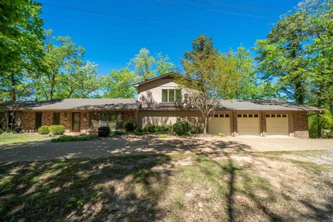 Photo of 255 Springbrook Drive, Hot Springs, AR 71913 (MLS # 26014627)