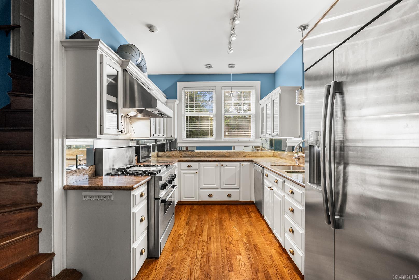 Weldon E Wrights - Residential