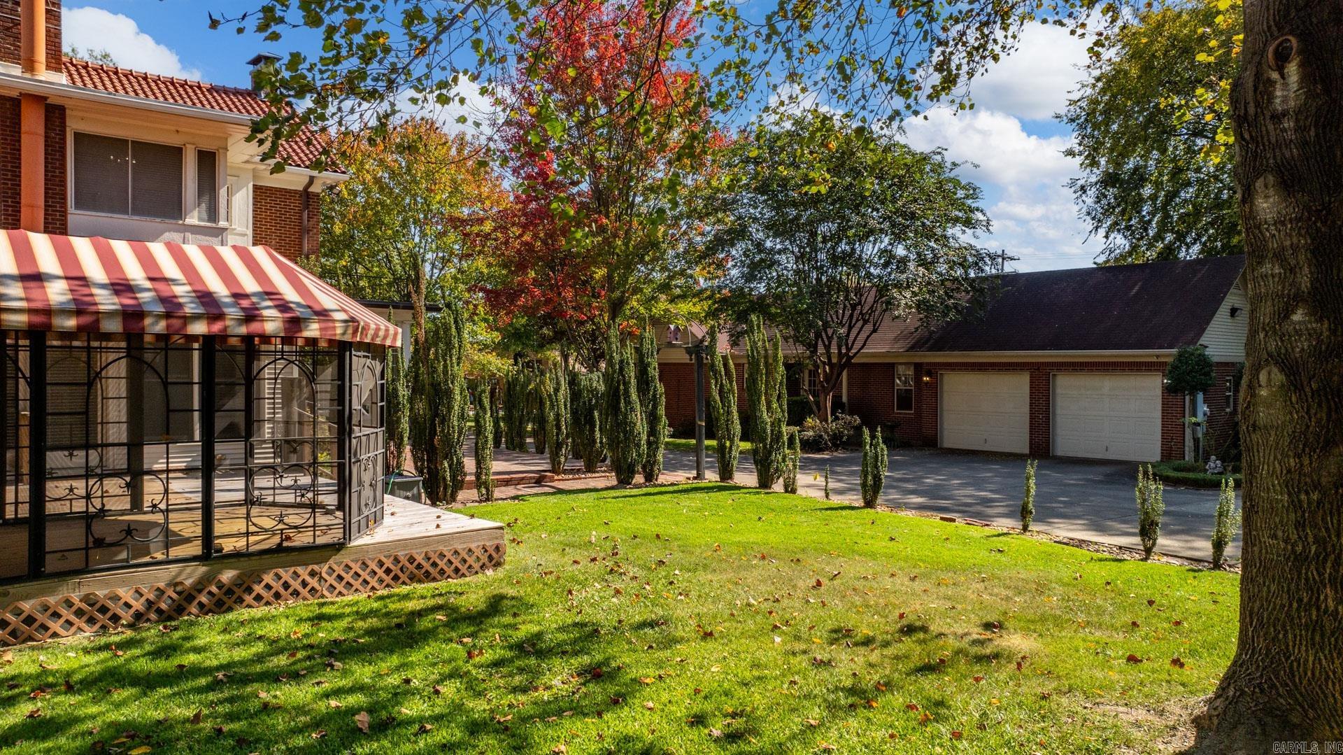 Weldon E Wrights - Residential