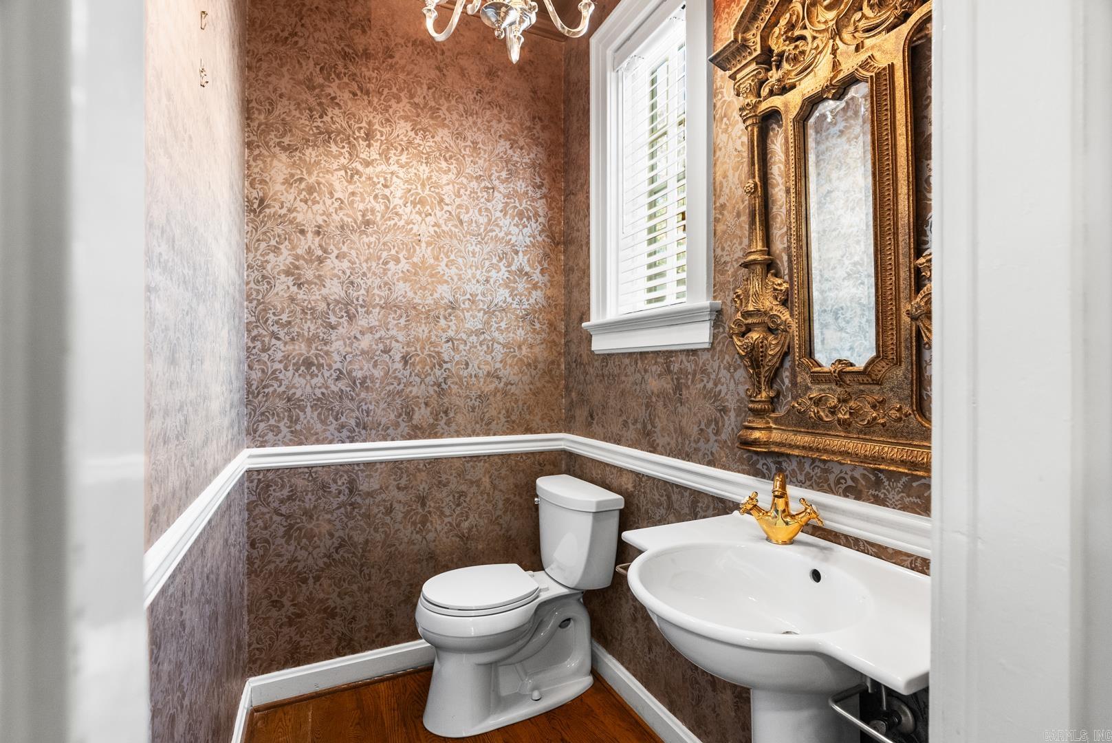 Weldon E Wrights - Residential