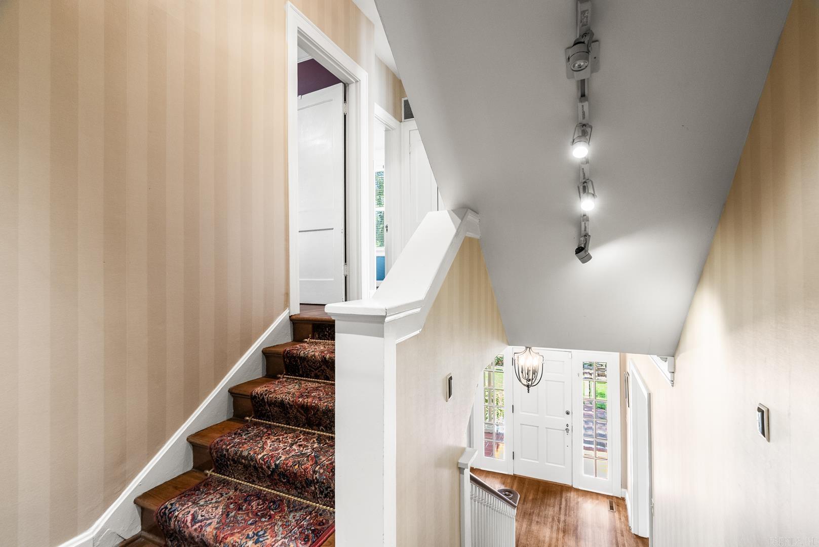 Weldon E Wrights - Residential