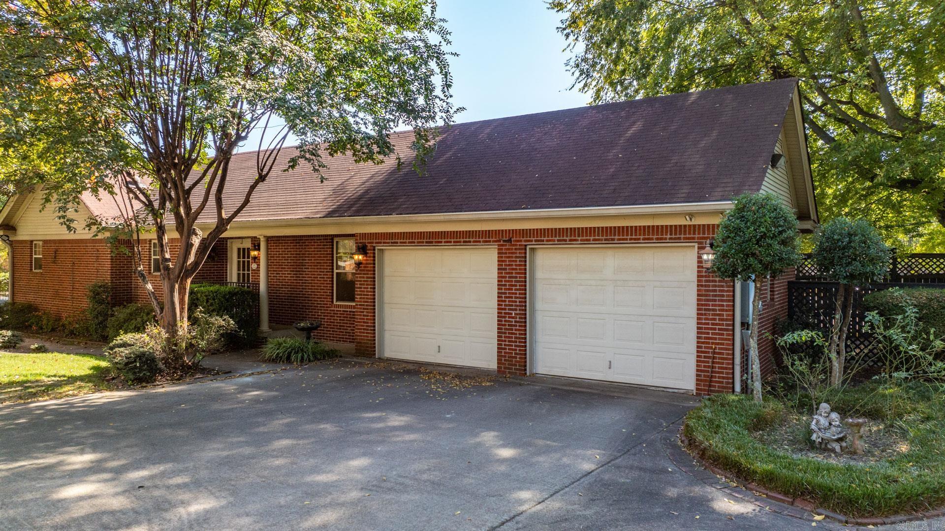 Weldon E Wrights - Residential